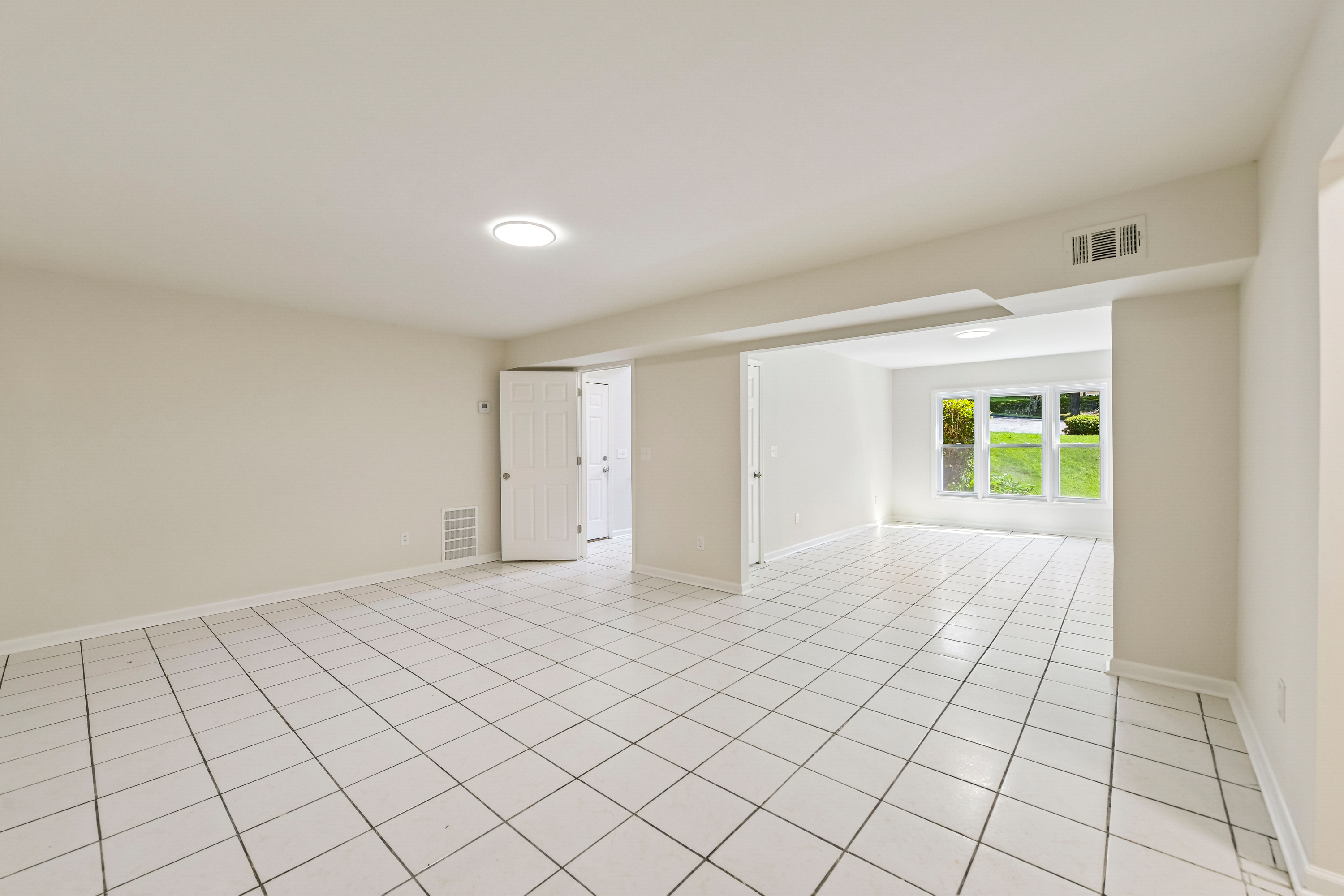 Photo 9 of 33 of 6608 Windbrook Way, Flowery Branch, GA