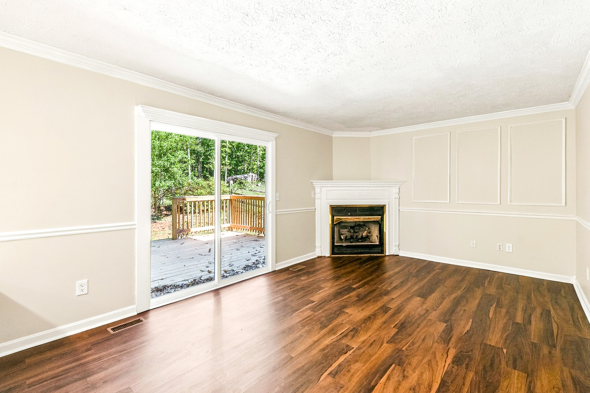 Photo 11 of 30 of 3004 Lusitania Dr, Stafford, VA
