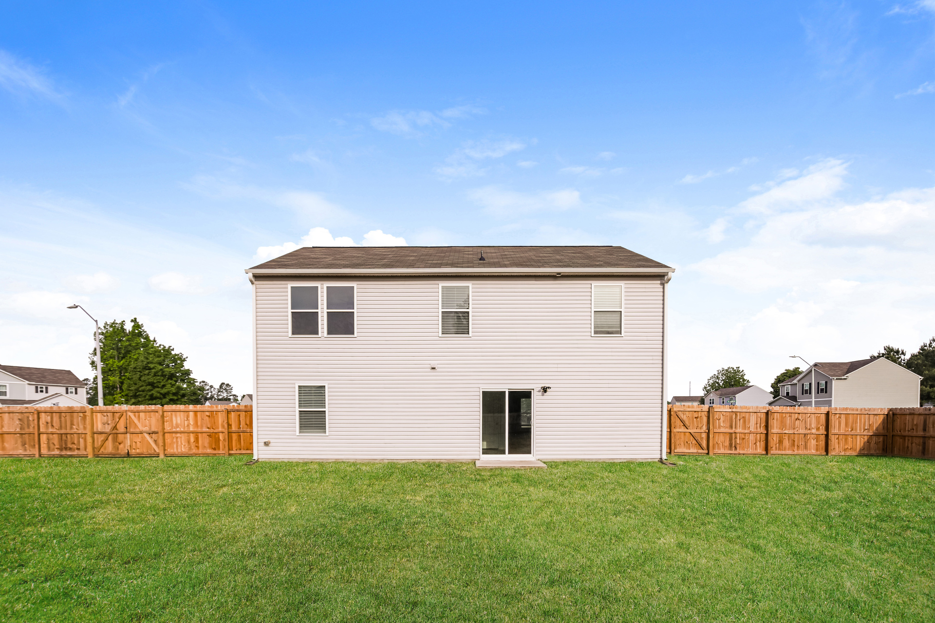 Photo 5 of 22 of 3411 Woodwind Ct, Kinston, NC