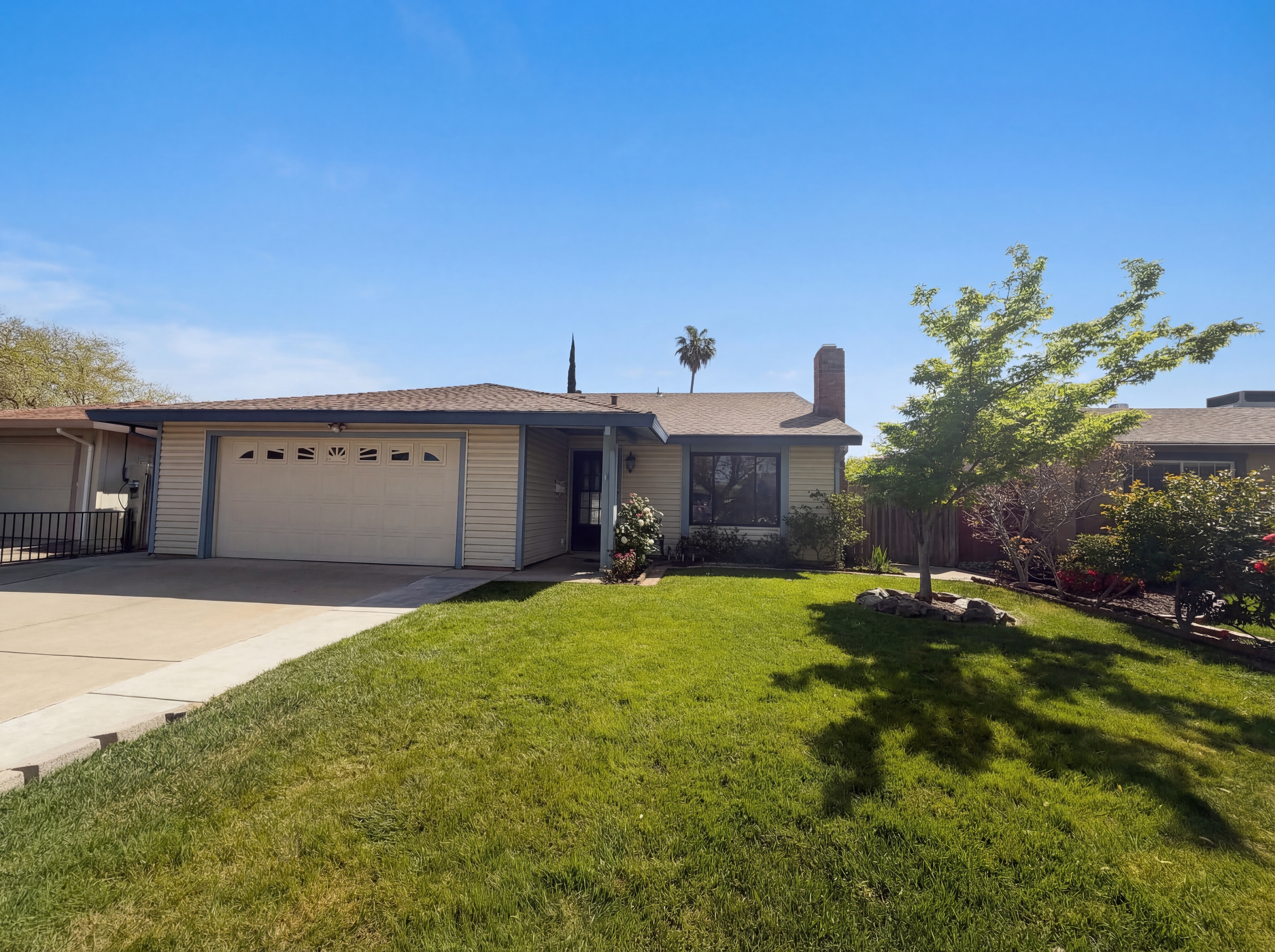 Photo 8 of 33 of 4814 Monet Way, Sacramento, CA