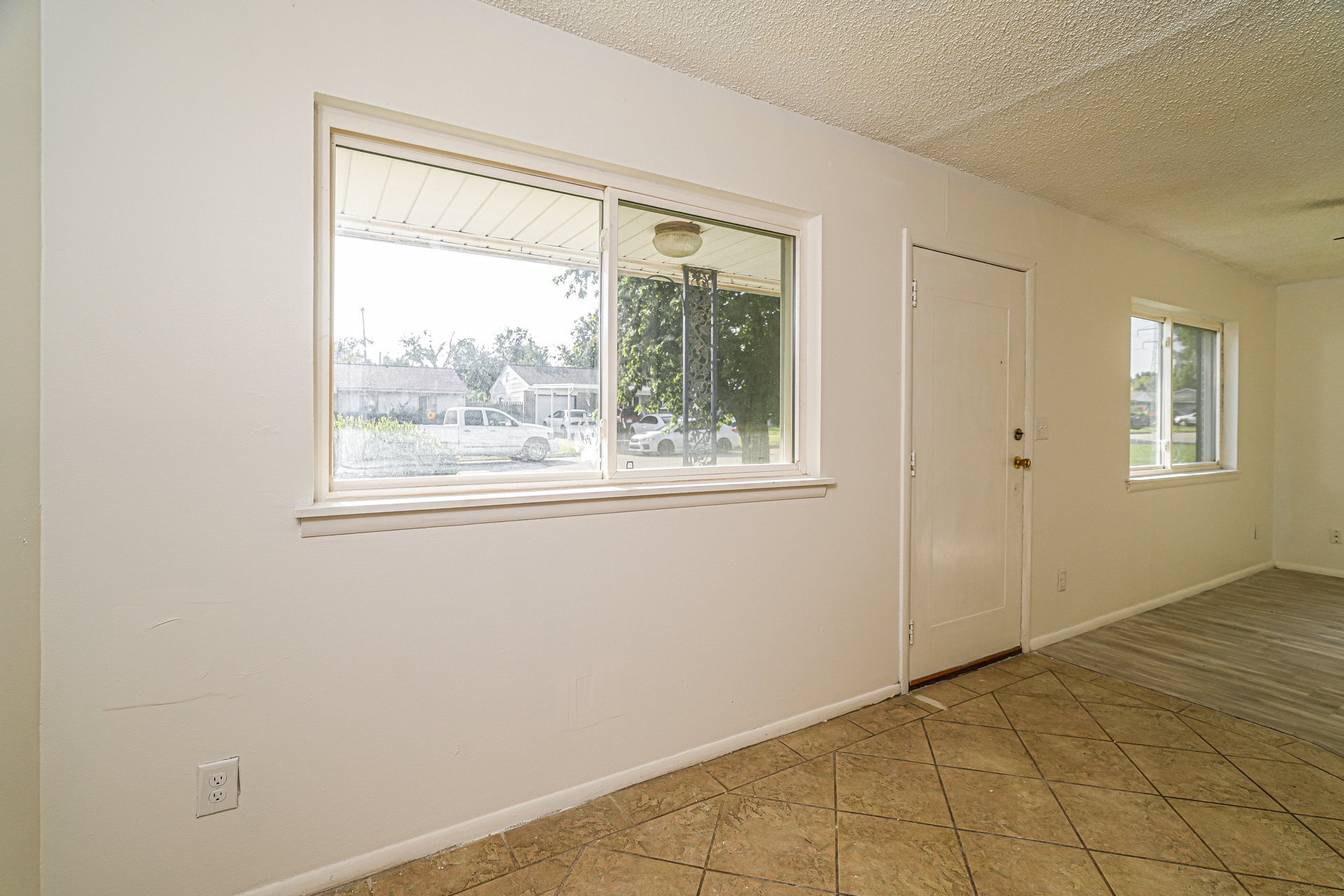 Photo 8 of 21 of 44 S 200th East Ave, Tulsa, OK