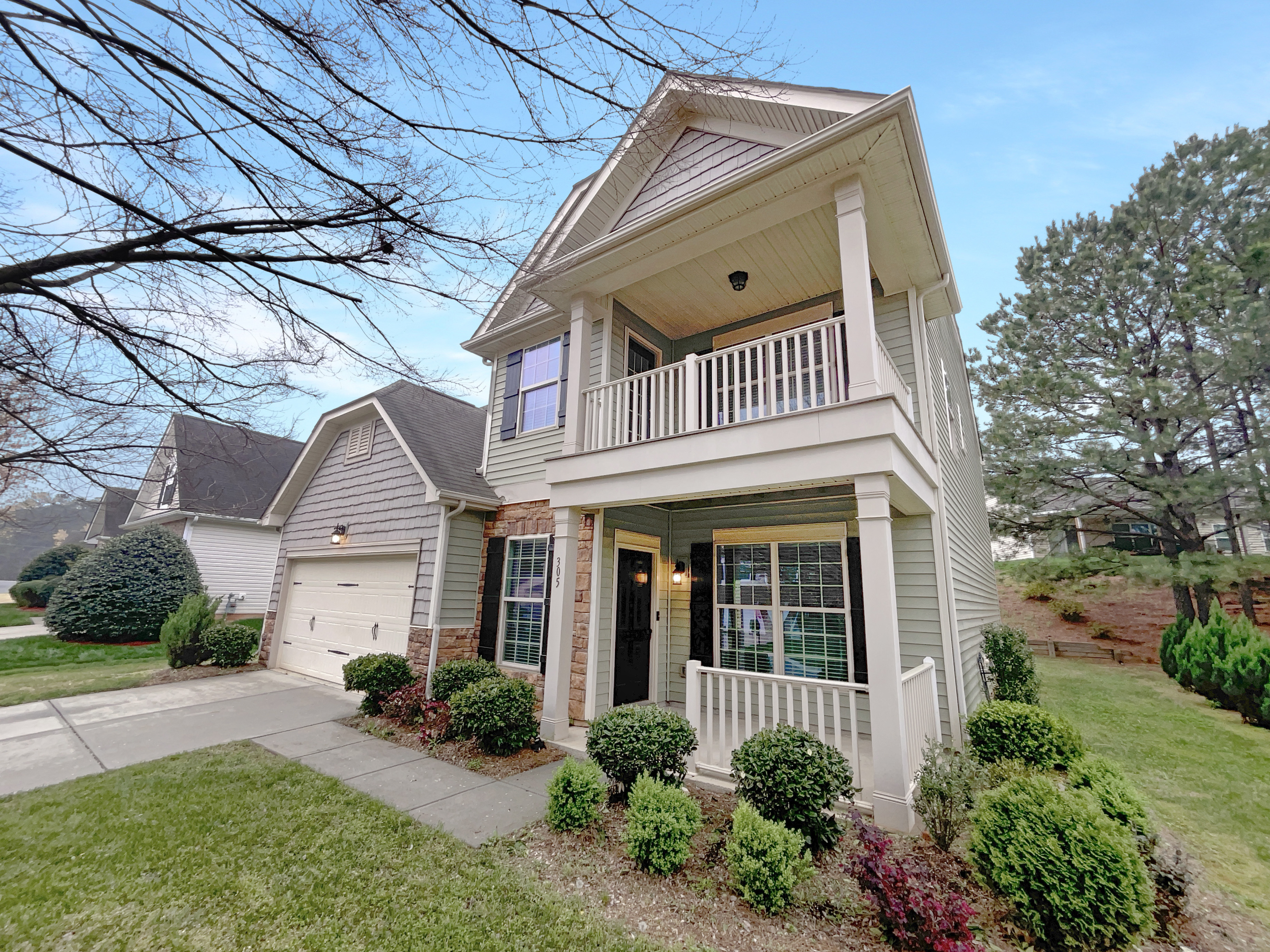 Photo 6 of 21 of 305 Augustus Ln, Mount Holly, NC