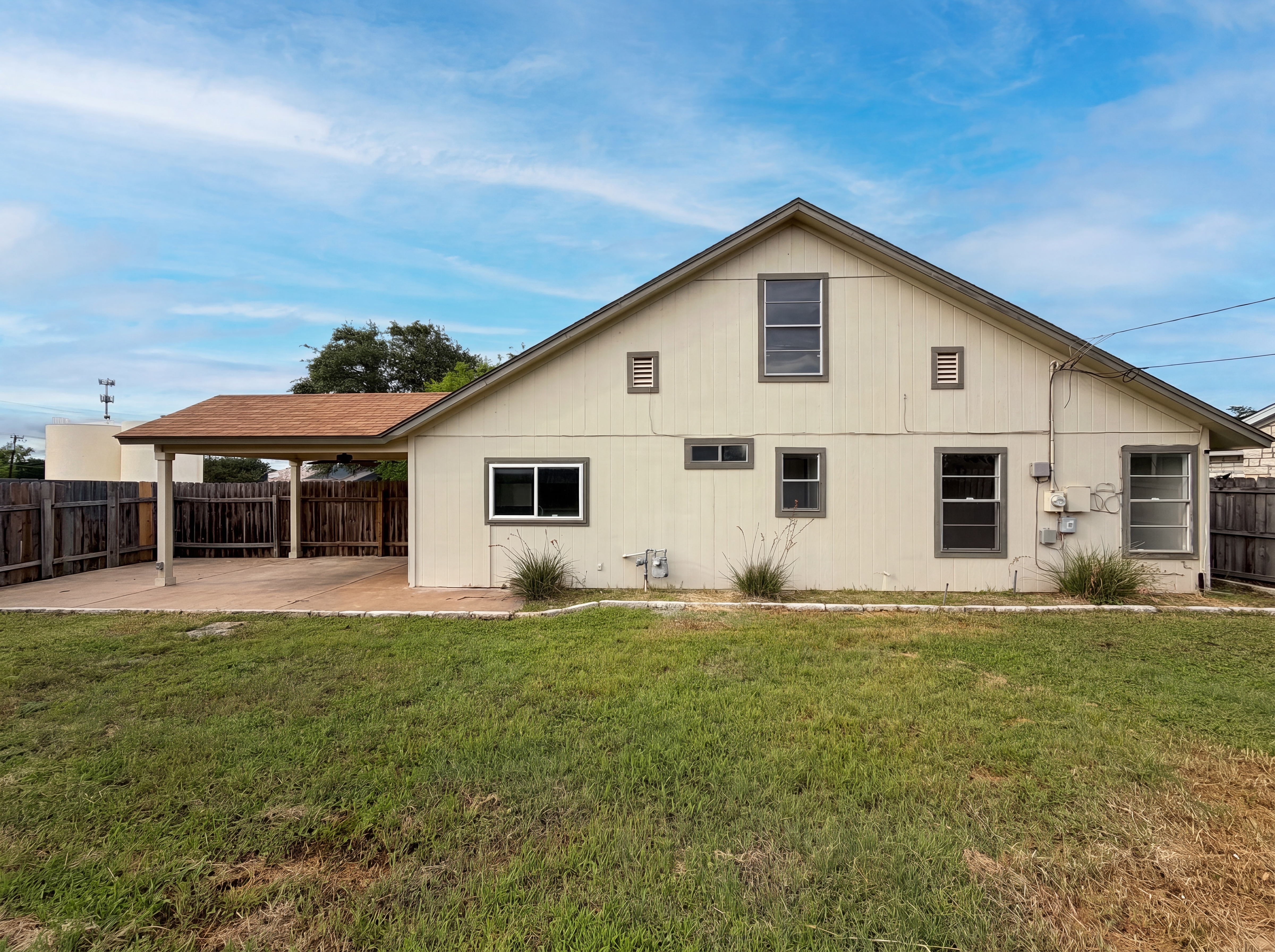 Photo 5 of 18 of 1301 Pitcairn Dr, Pflugerville, TX