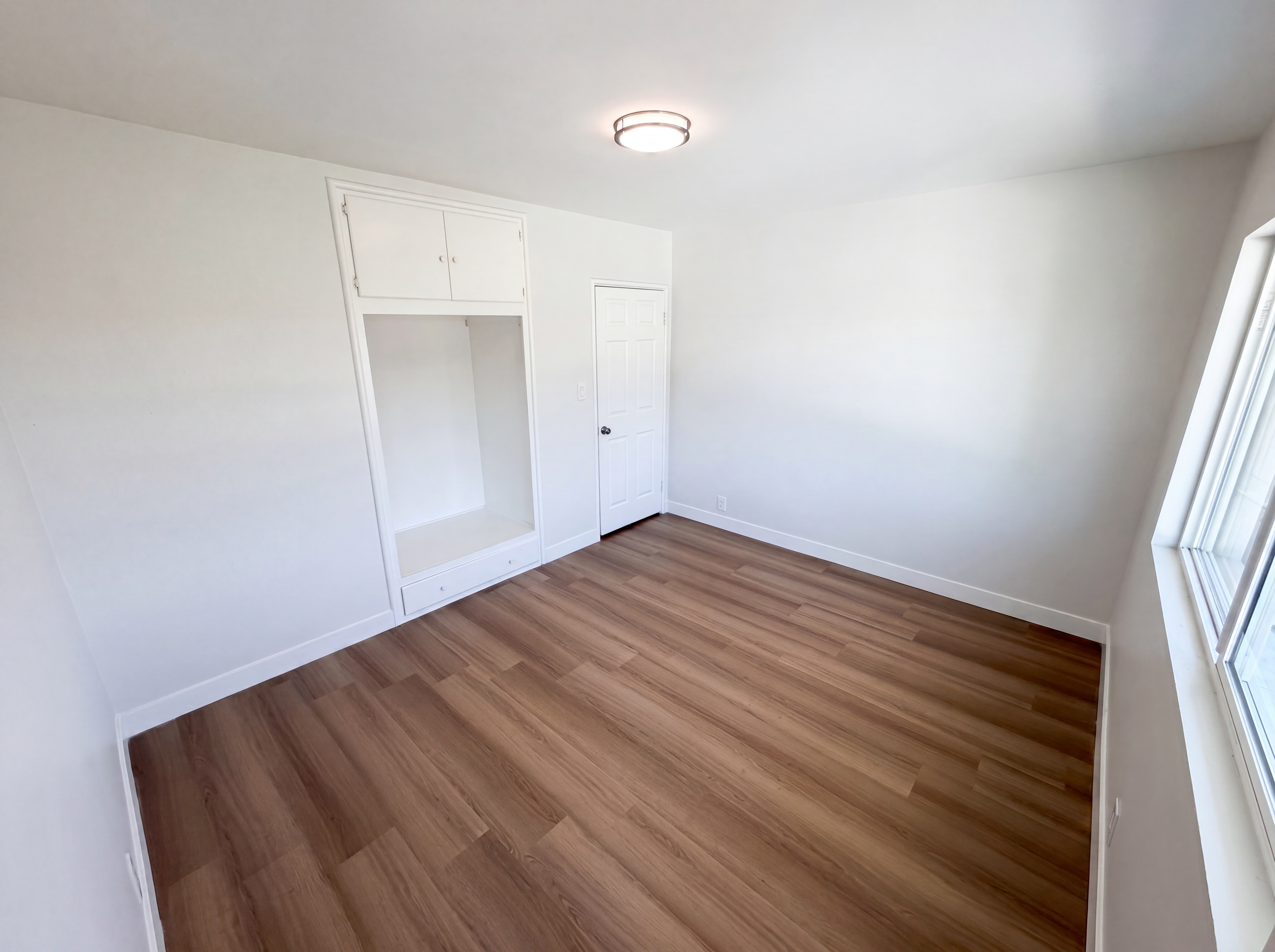 Photo 15 of 27 of 818 W 130th St, Compton, CA