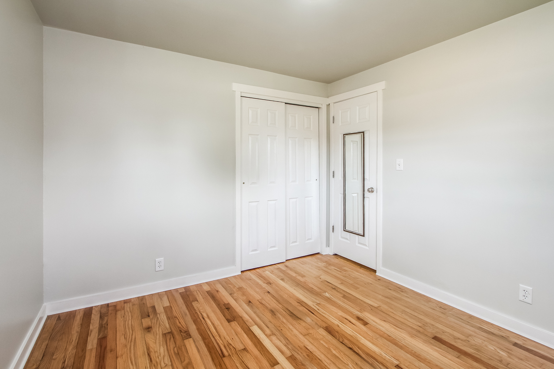 Photo 13 of 21 of 1219 Franklin St, Taylorsville, IN