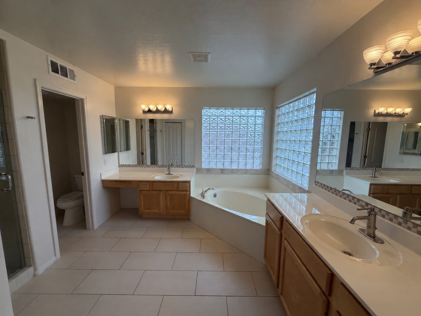 Photo 15 of 29 of 13444 N 13th St, Phoenix, AZ