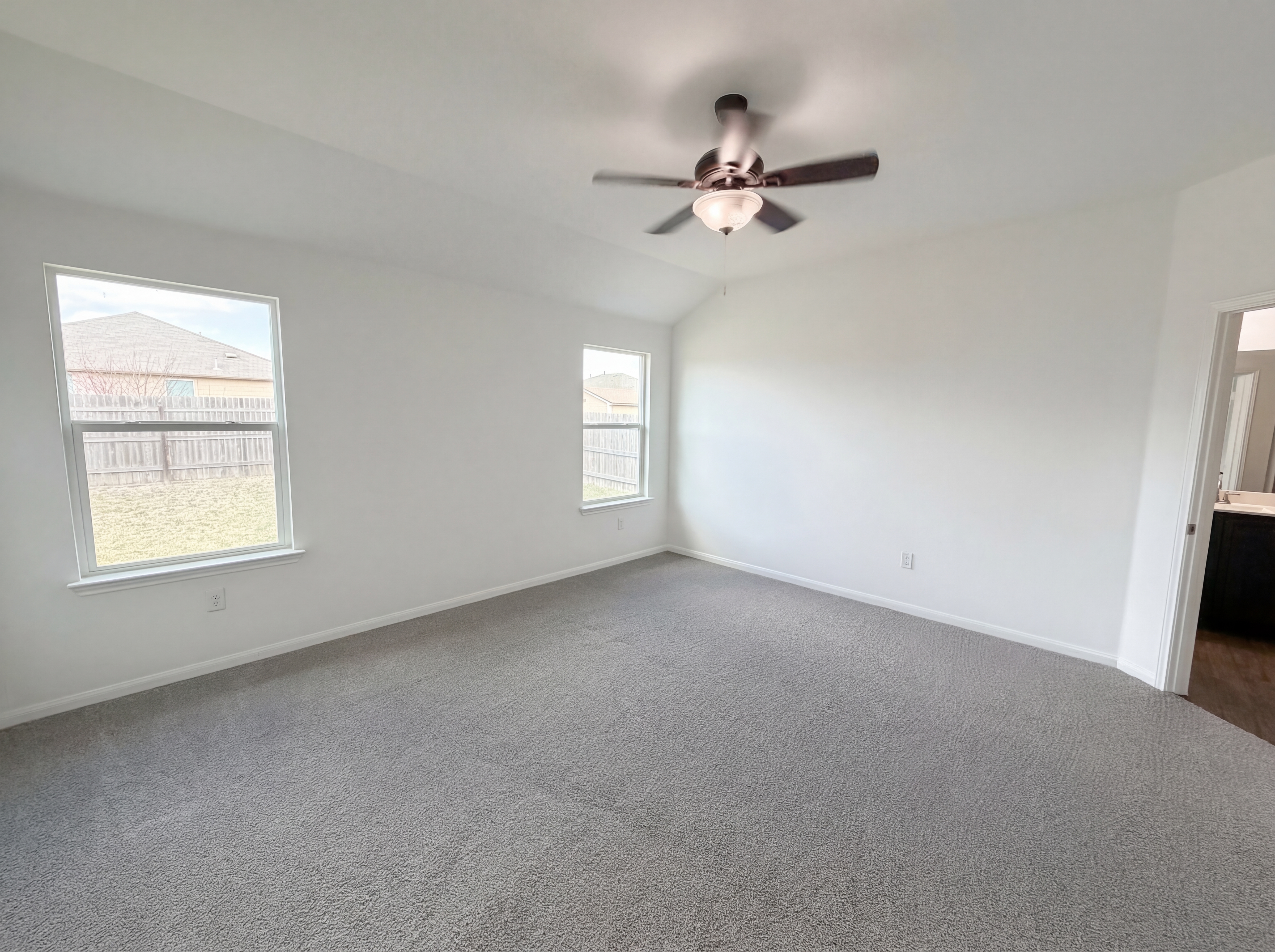 Photo 18 of 23 of 201 Camellia Dr, Hutto, TX