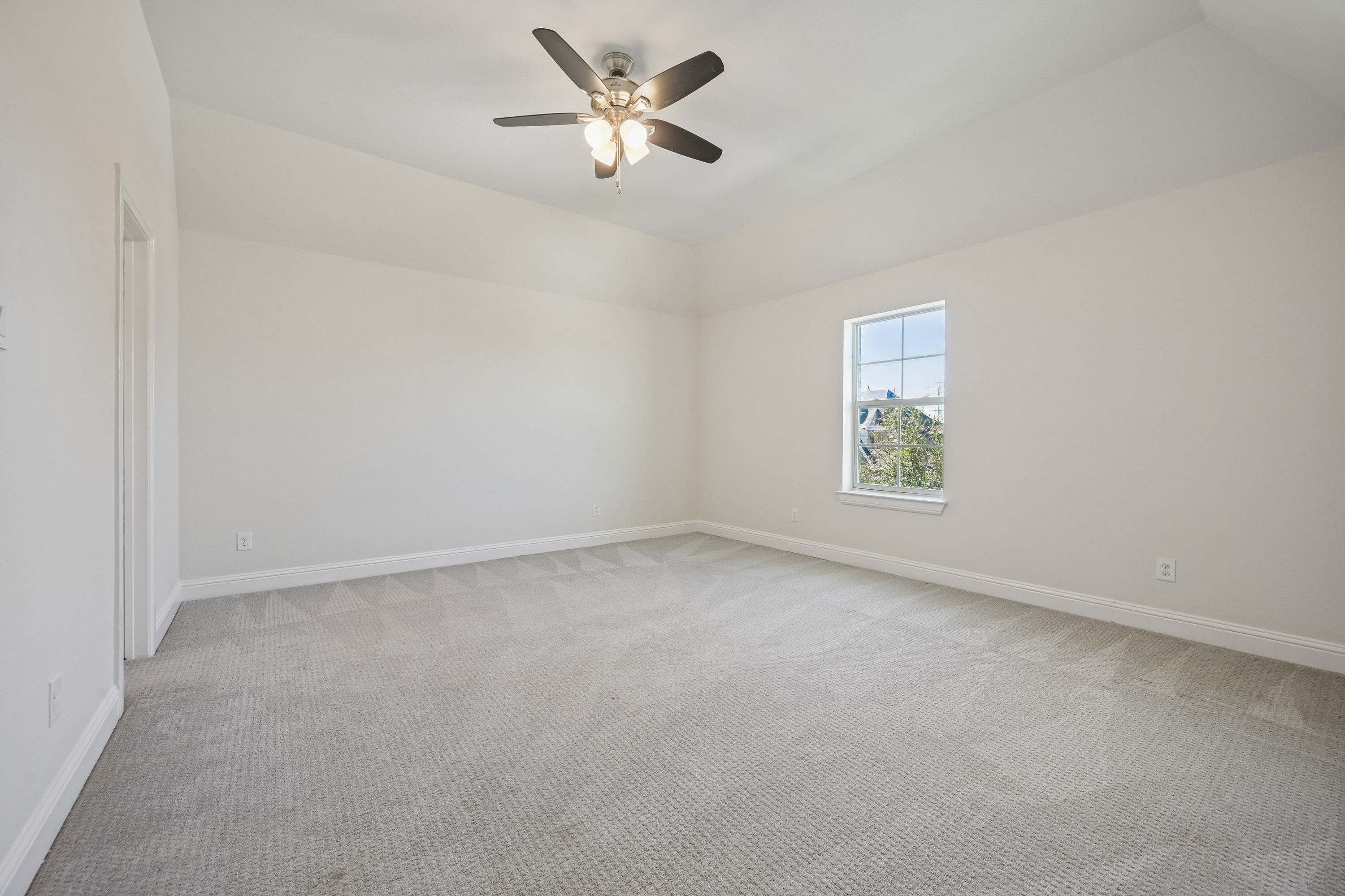 Photo 32 of 36 of 2156 Alcove Dr, Frisco, TX