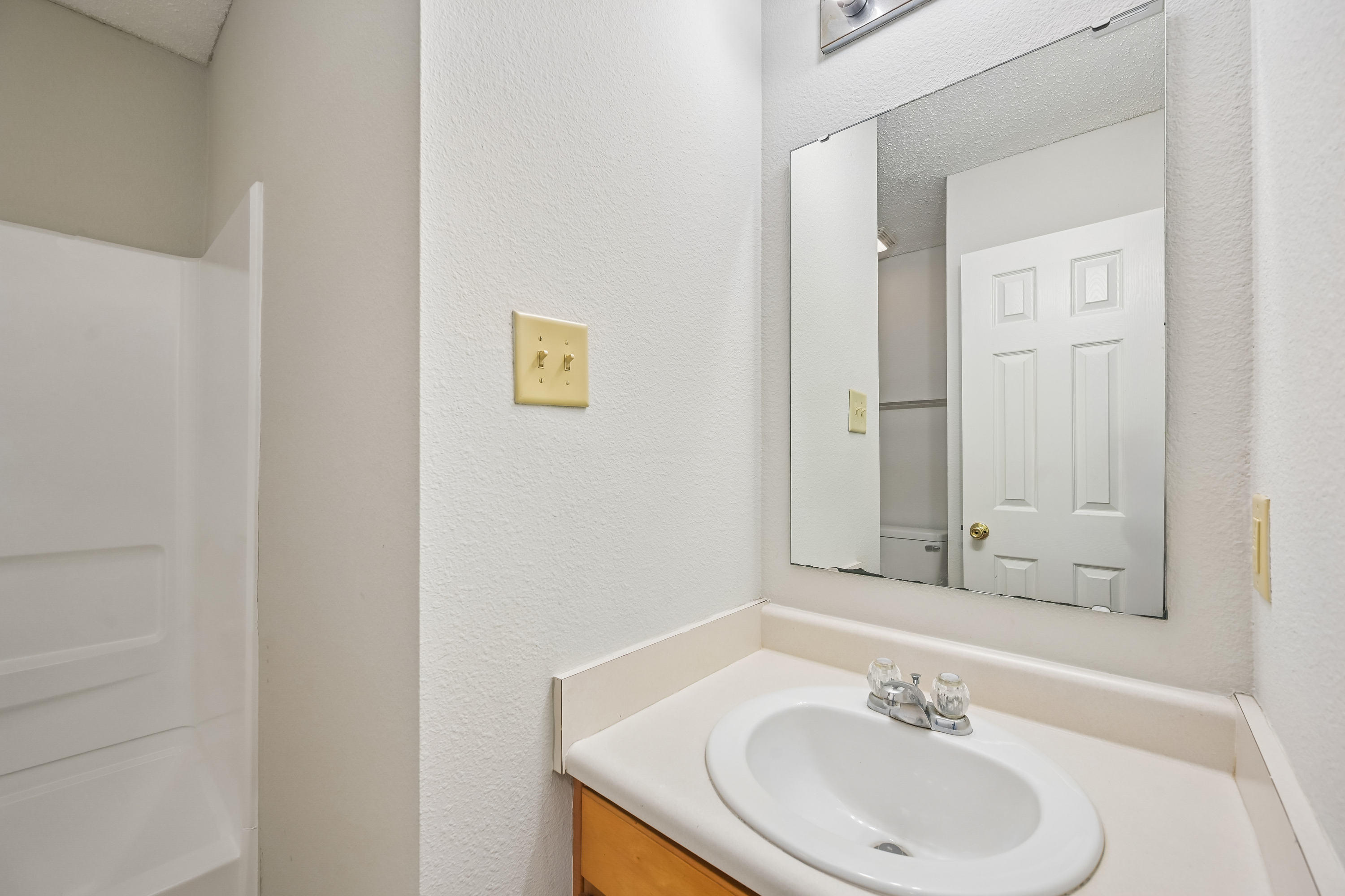 Photo 15 of 29 of 11355 Congaree Way, Indianapolis, IN