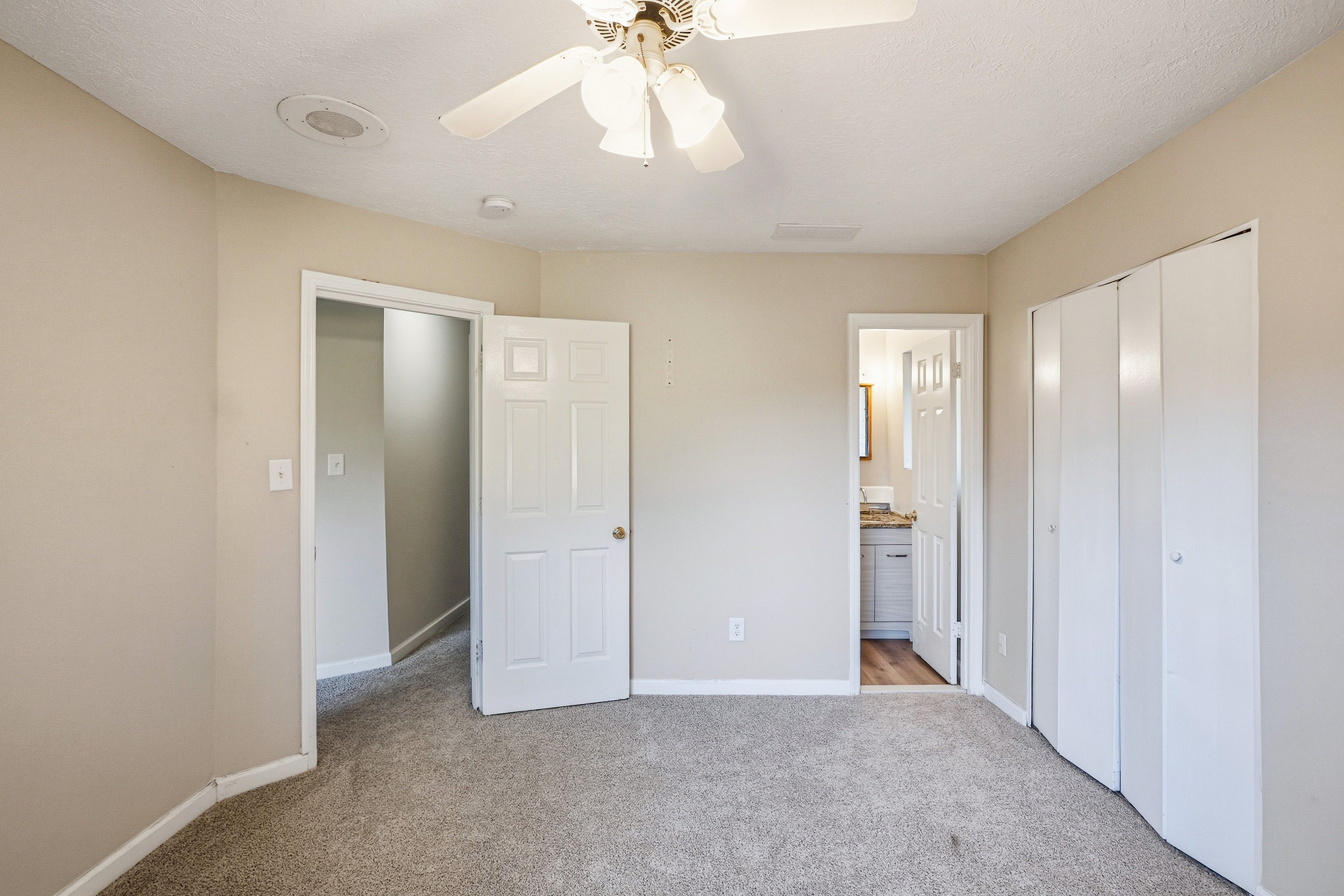 Photo 4 of 19 of 71 Bethesda Church Rd, Lawrenceville, GA