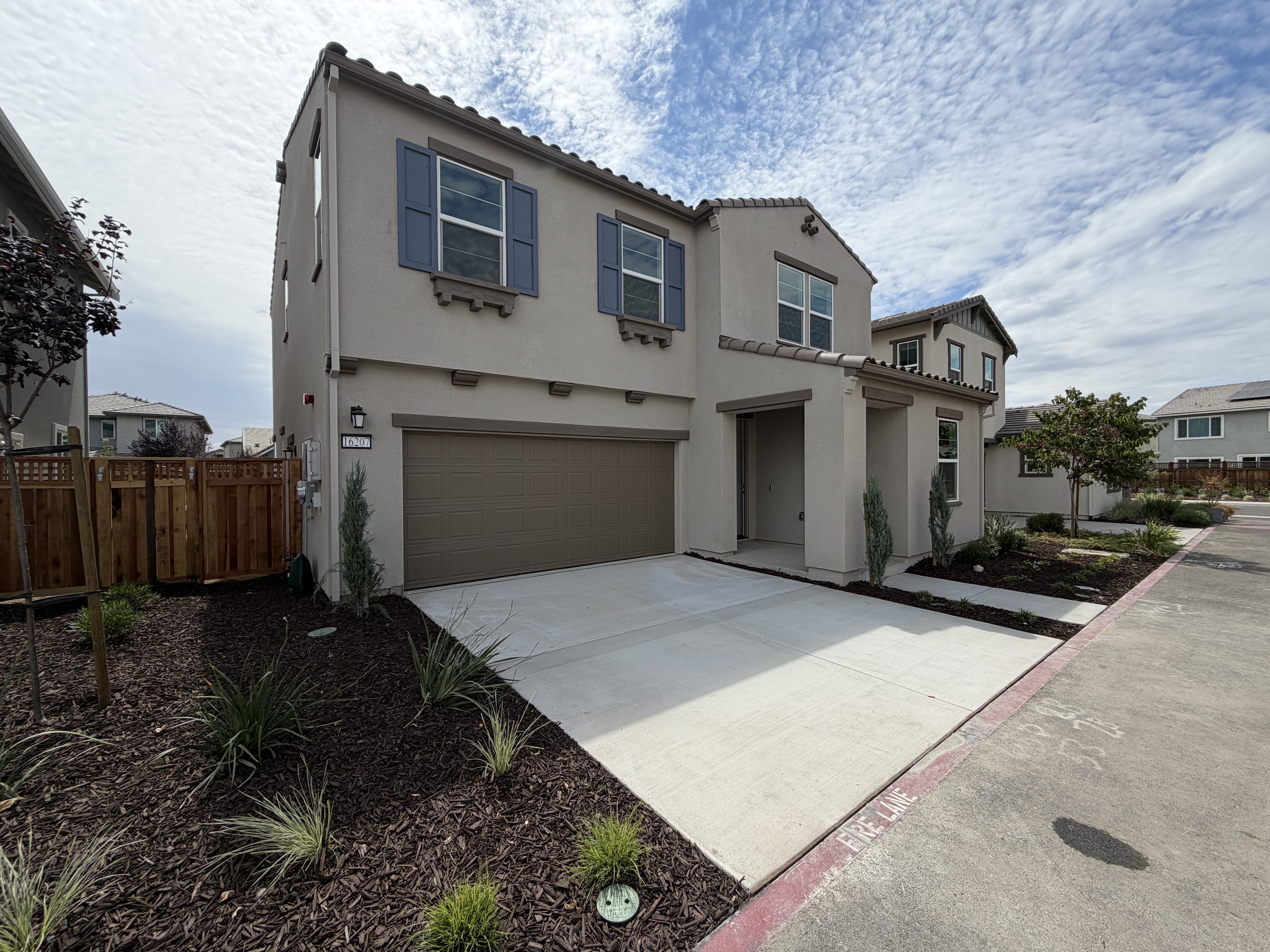 Photo 6 of 21 of 16207 Sculptor Ave, Lathrop, CA