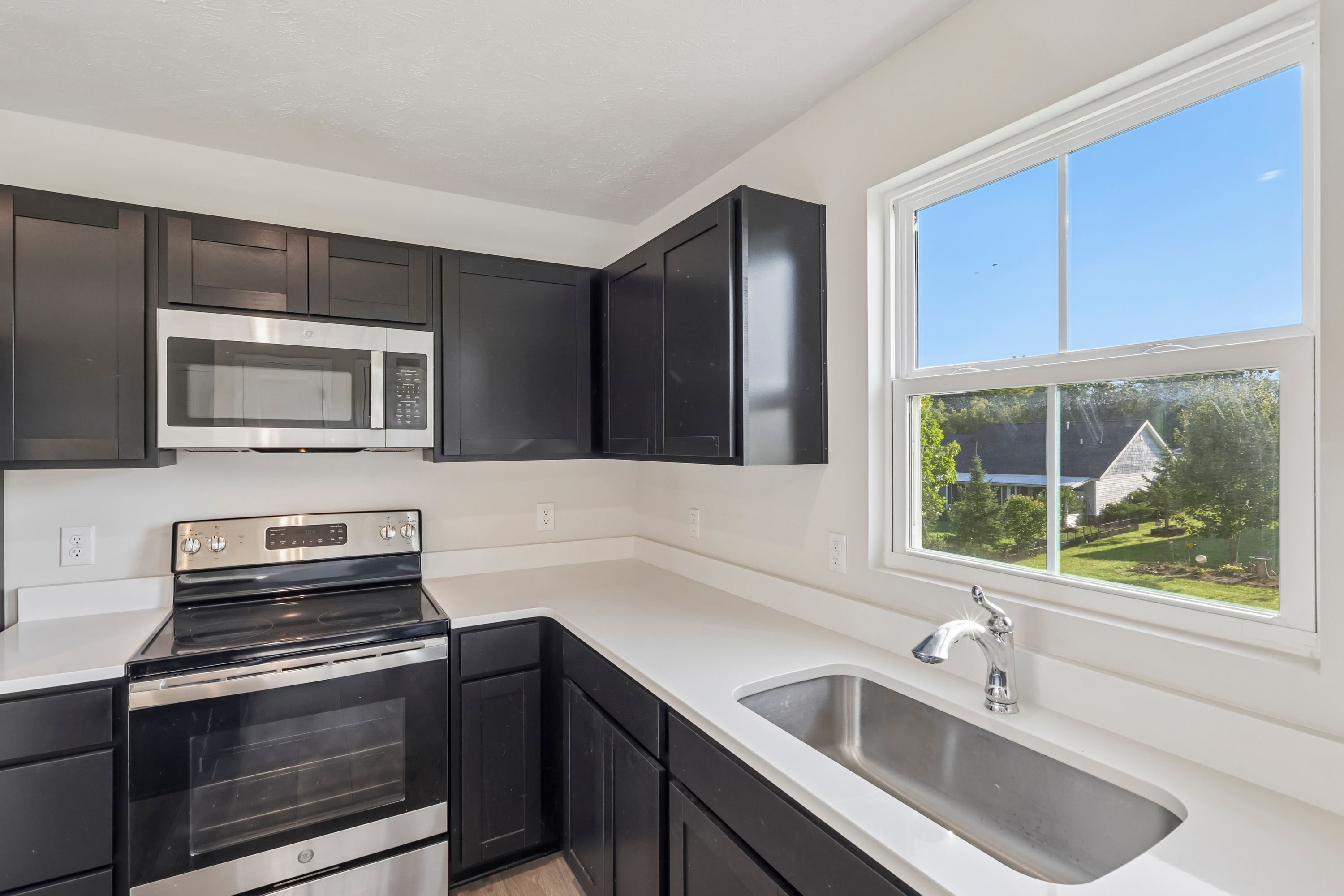 Photo 3 of 28 of 507 Hinterland Ct, Lodi, OH