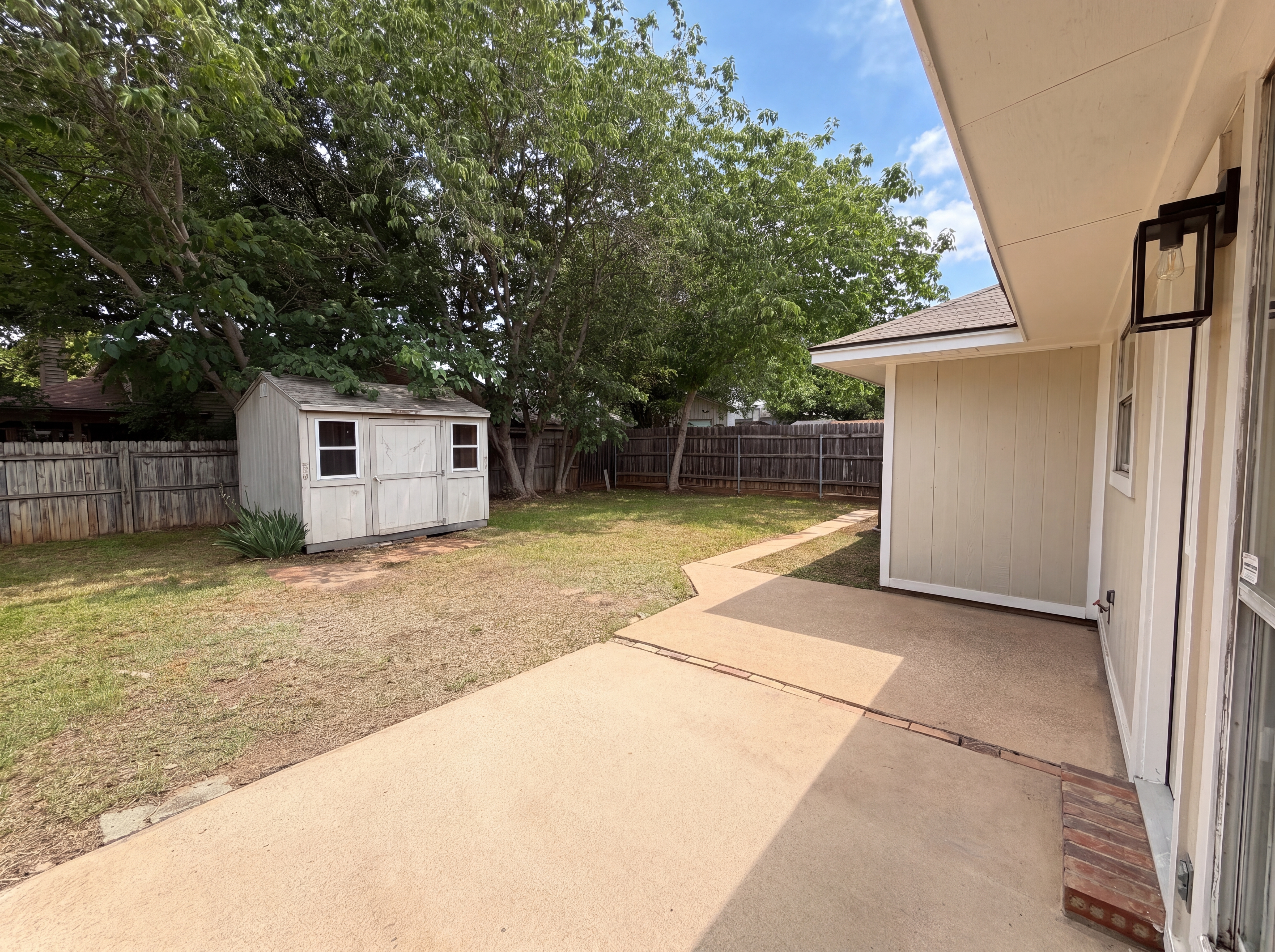 Photo 22 of 25 of 8517 Tamar Trl, Fort Worth, TX