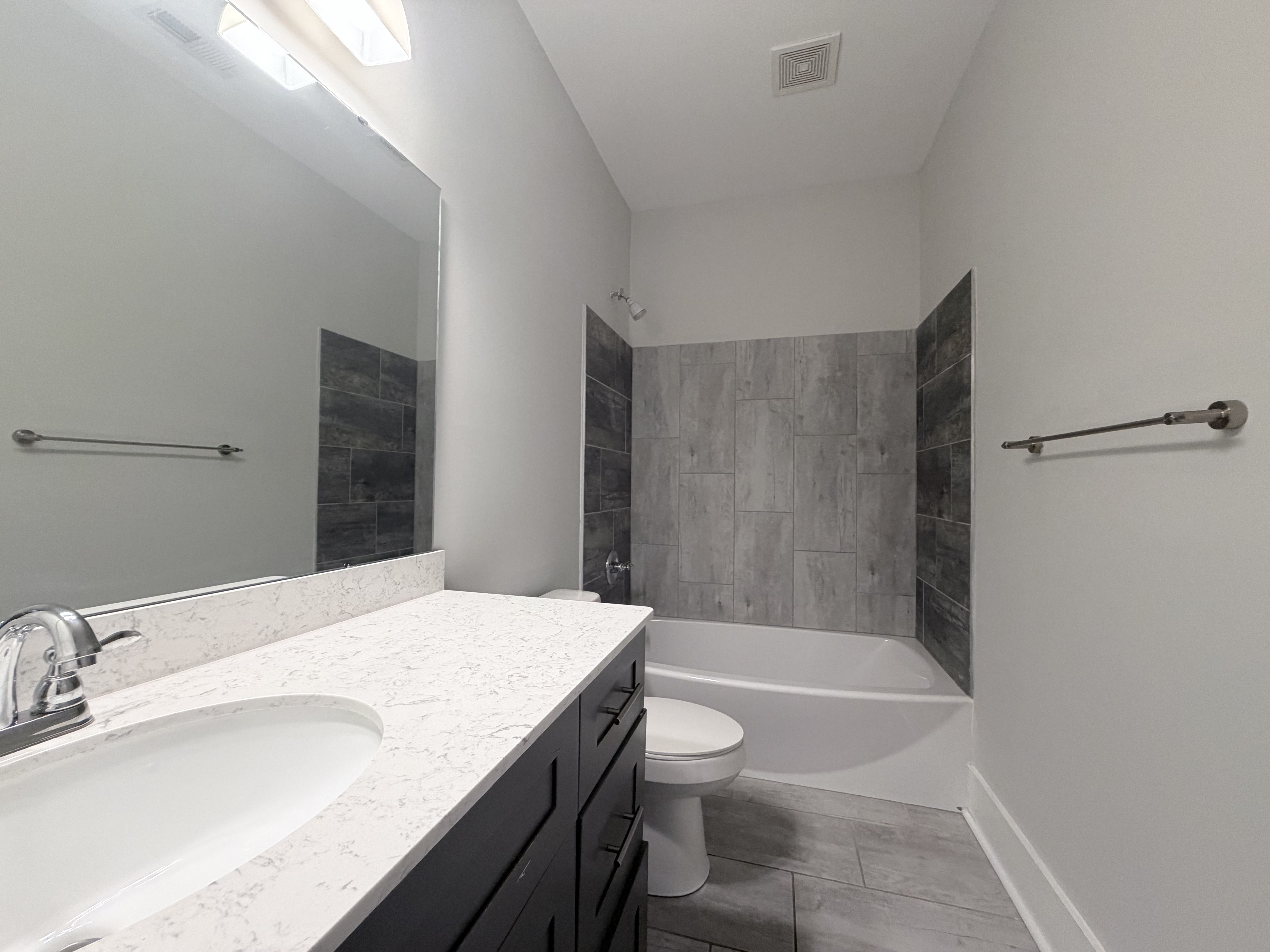 Photo 6 of 14 of 102 Sweet Oaks Ln, Statesville, NC