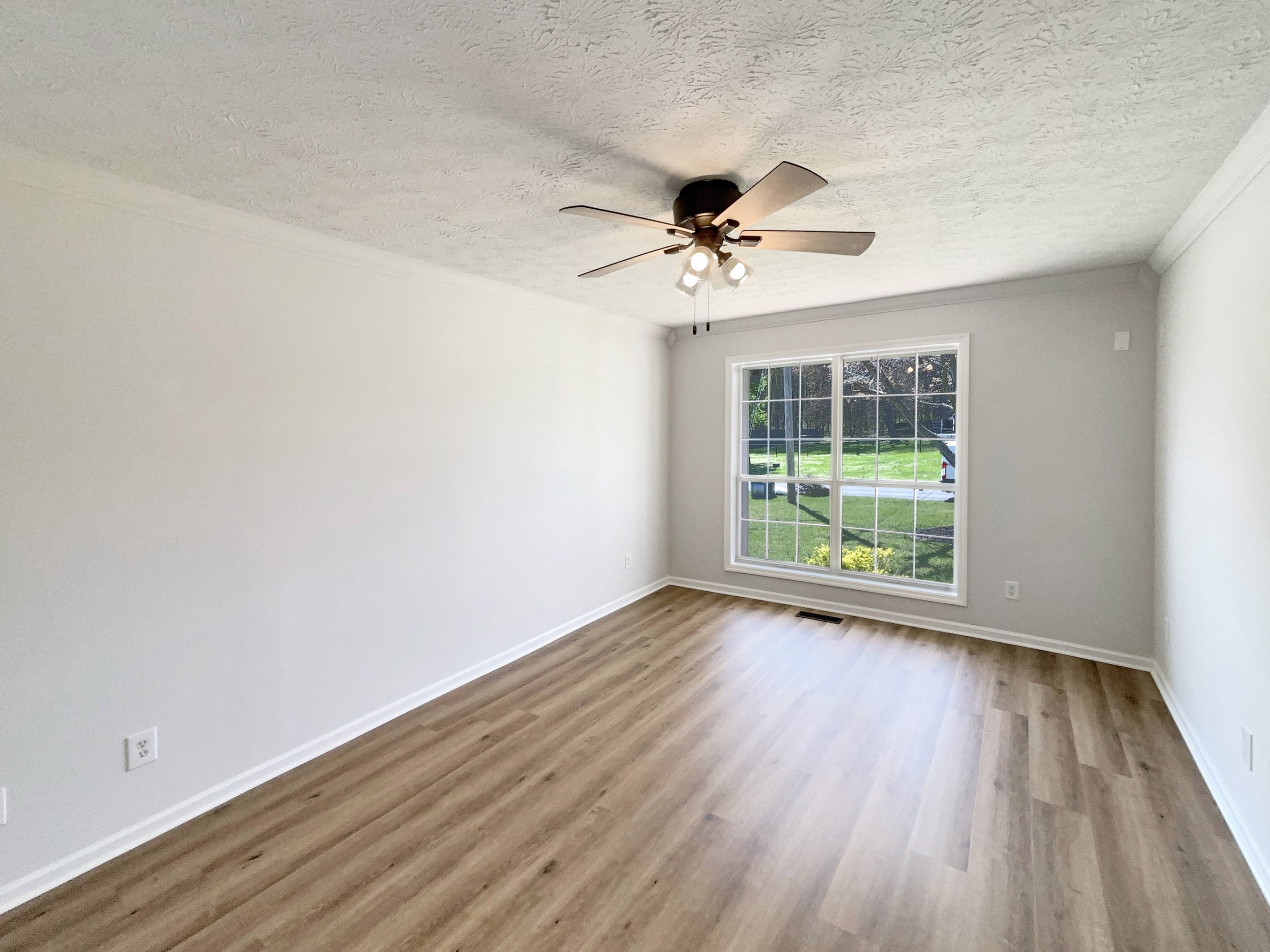 Photo 5 of 21 of 104 Hunterwood Dr, White House, TN
