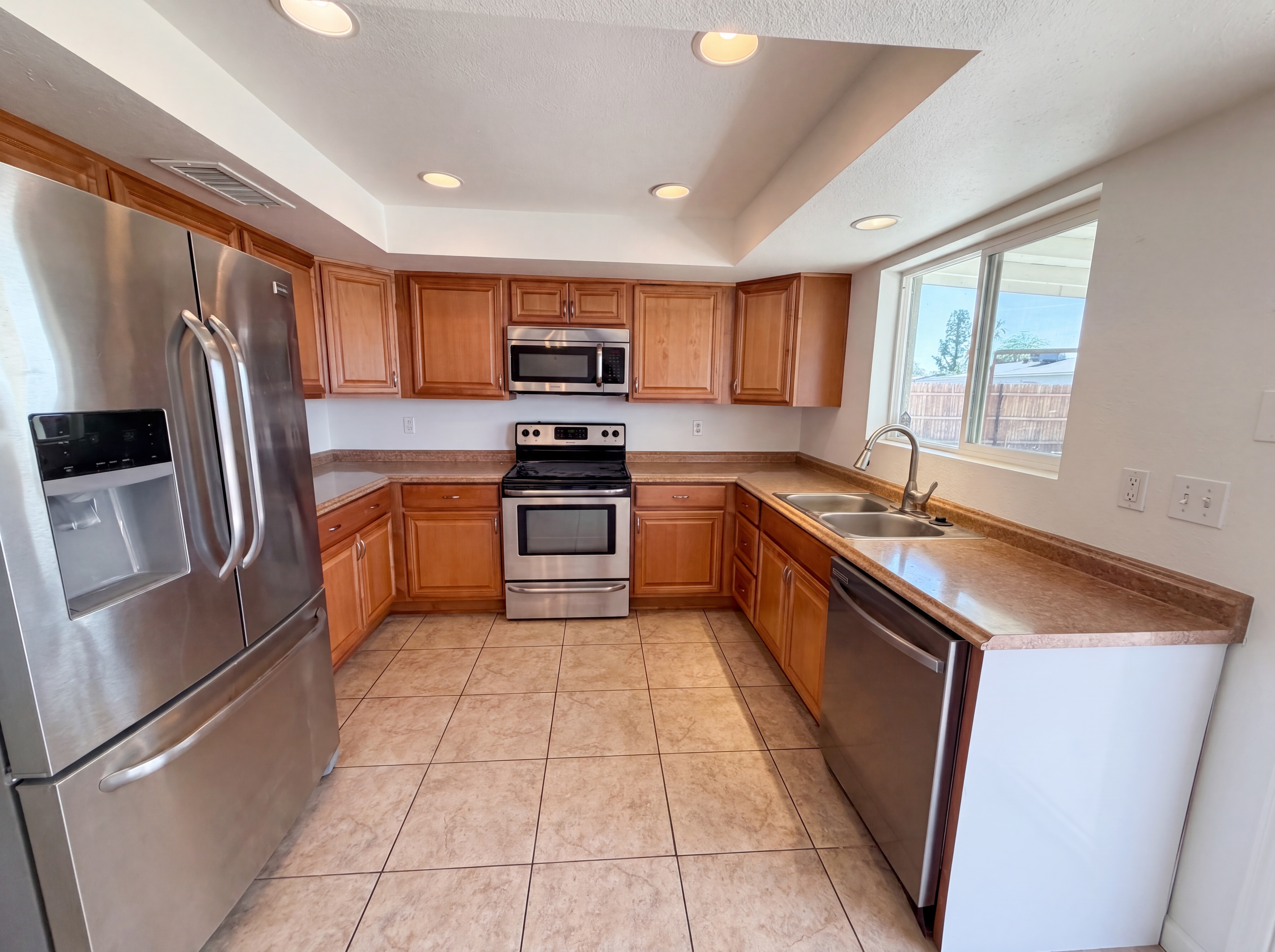 Photo 2 of 20 of 17457 N 14th Ave, Phoenix, AZ