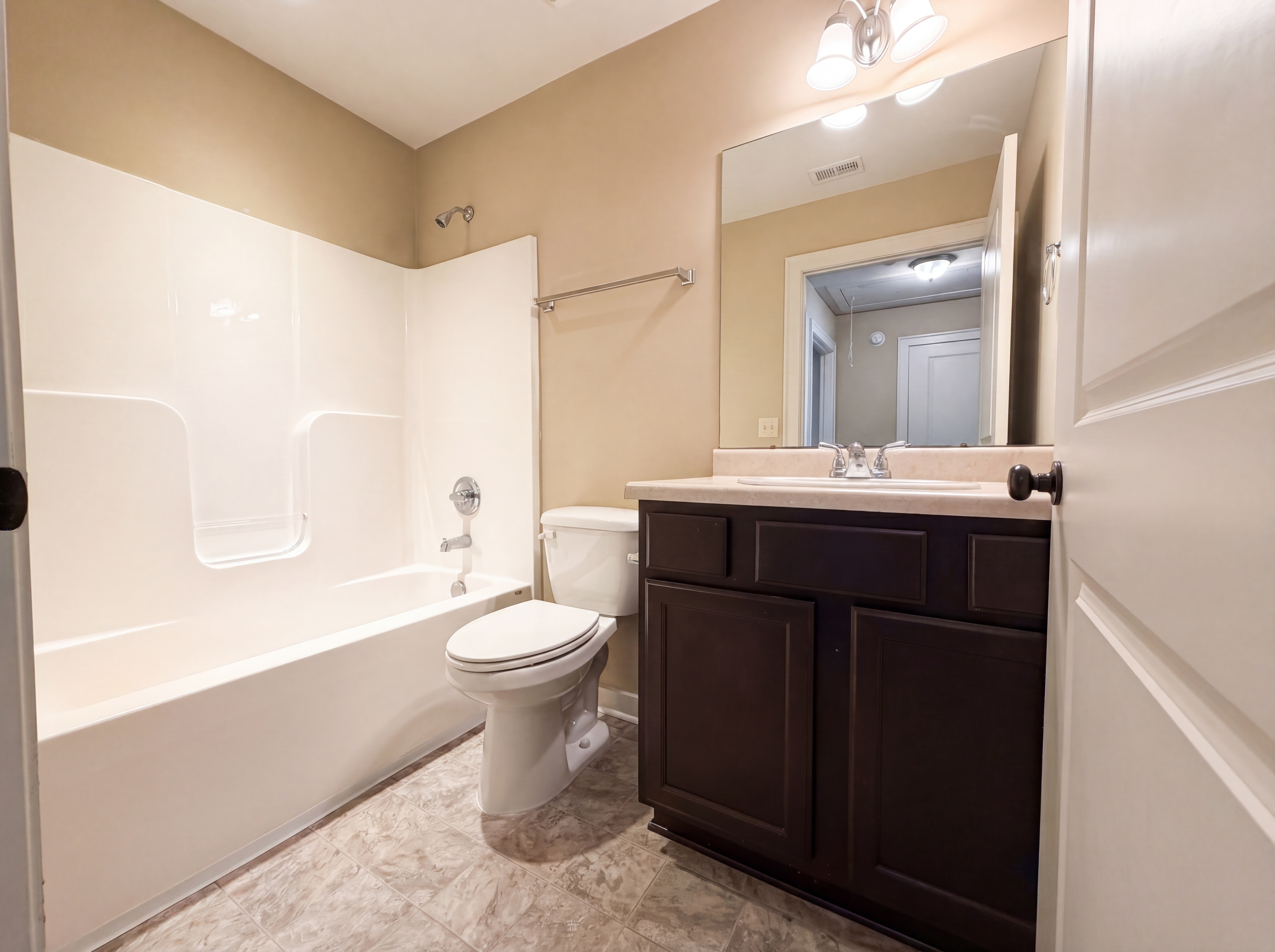 Photo 10 of 17 of 4468 Winchester Hills Way, Birmingham, AL