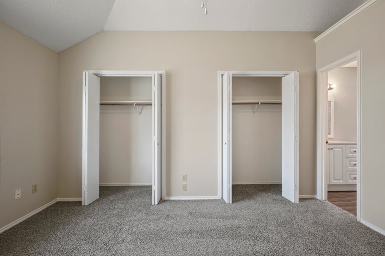 Photo 21 of 29 - 6800 Running Creek Dr, Arlington, TX 76001