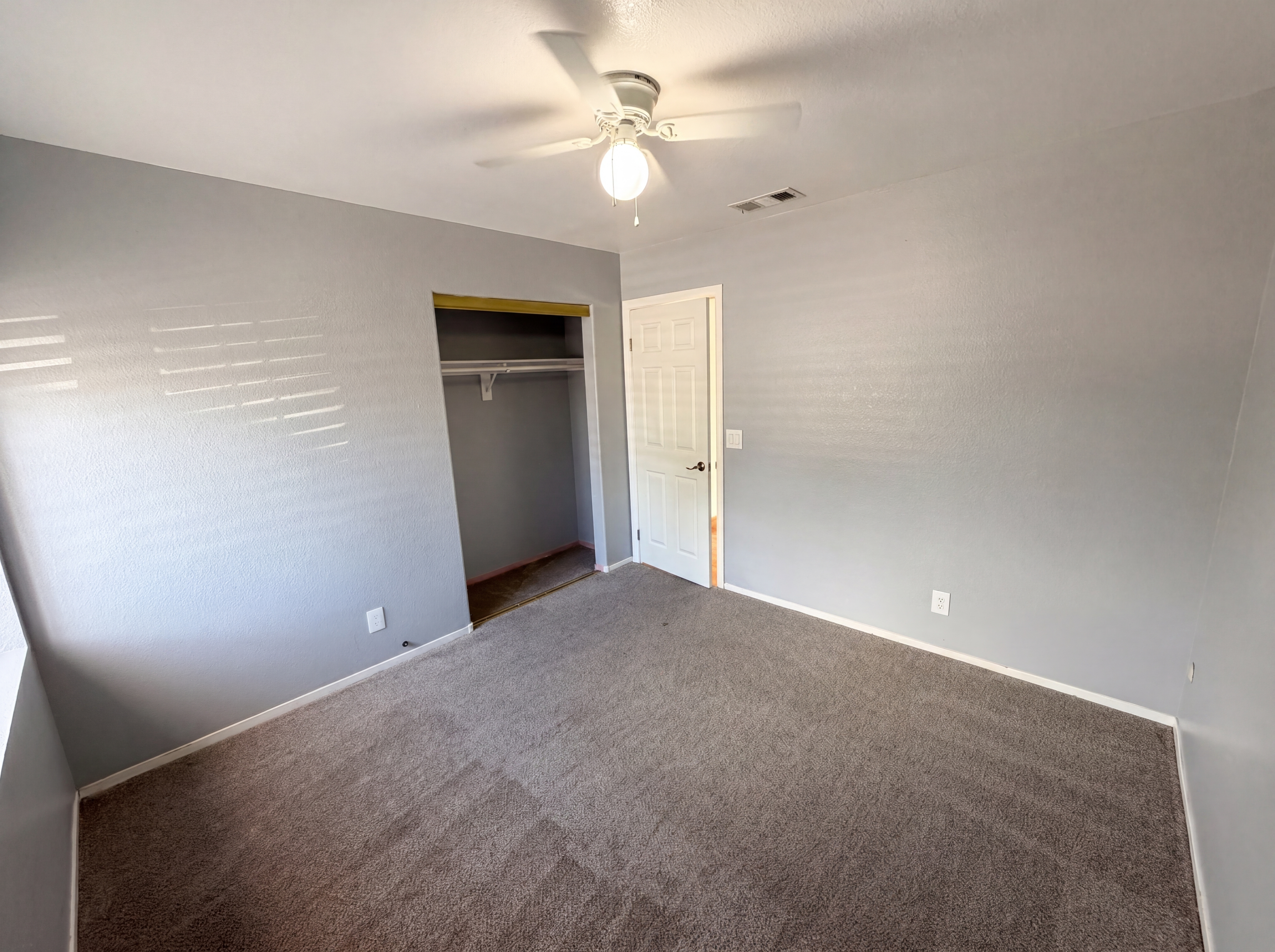 Photo 16 of 27 of 6305 W Washburn Rd, Las Vegas, NV