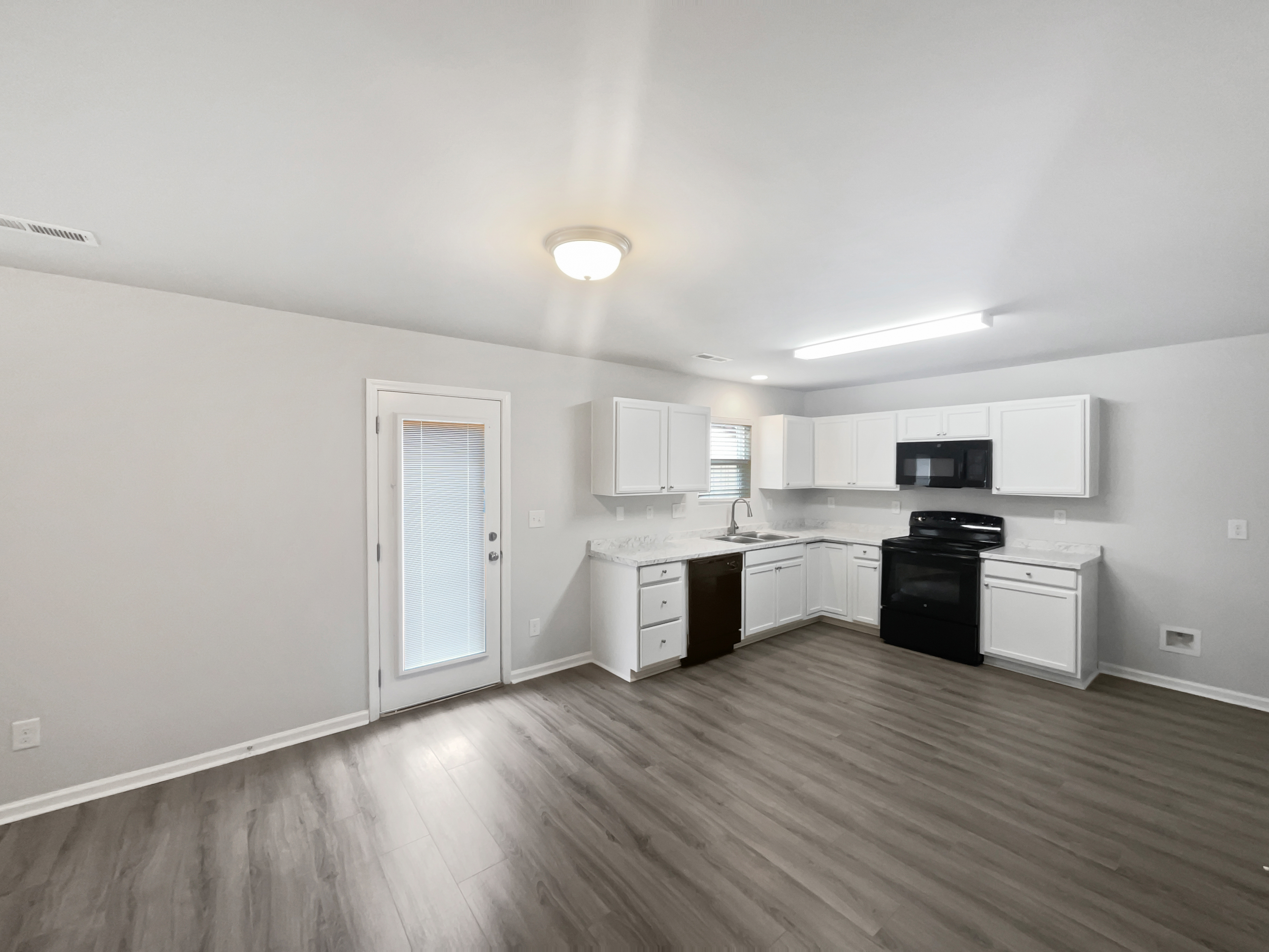Photo 15 of 17 of 324 Valerie Dr, Lincolnton, NC