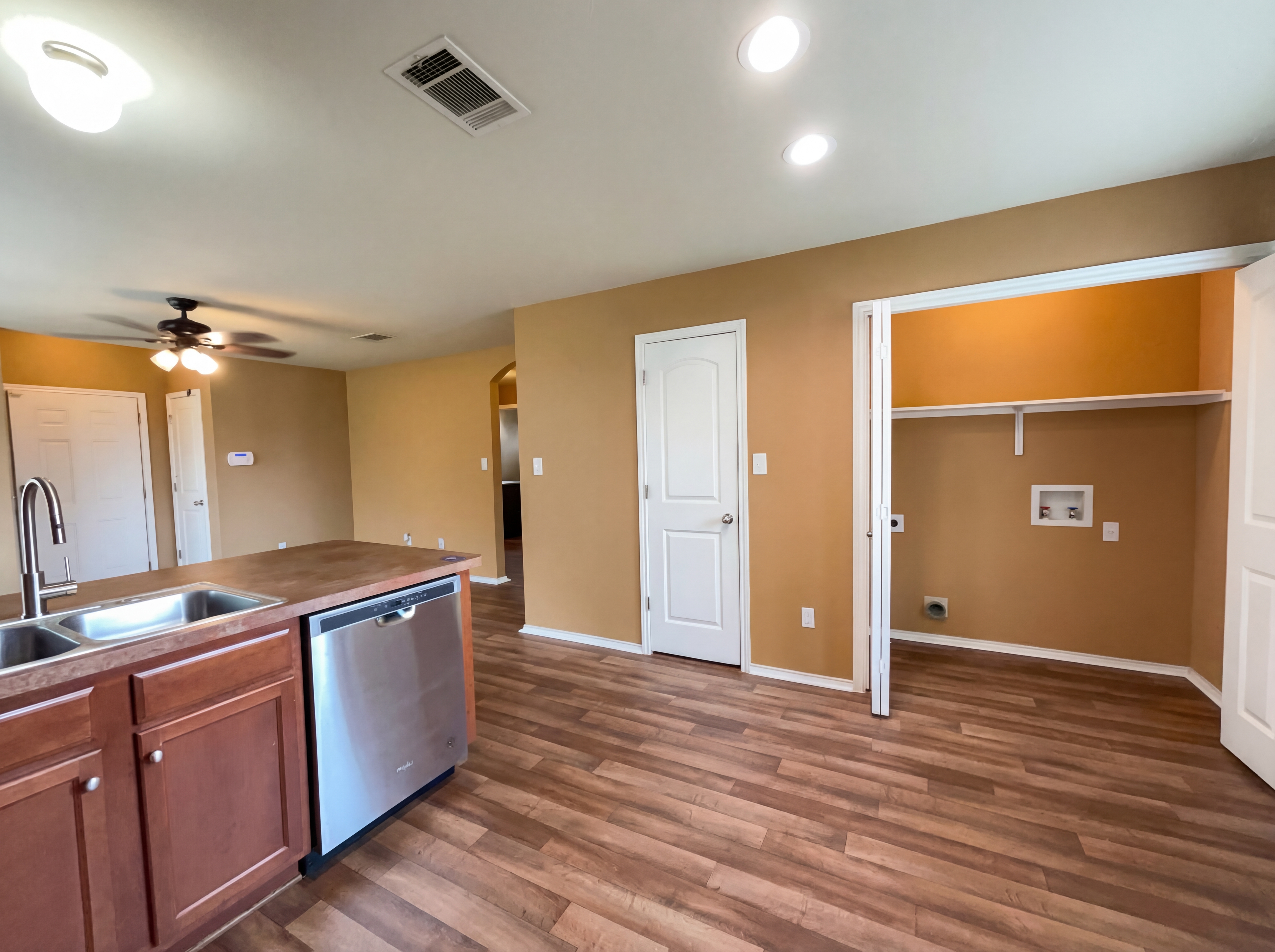 Photo 11 of 34 of 15102 Imes Ln, Austin, TX