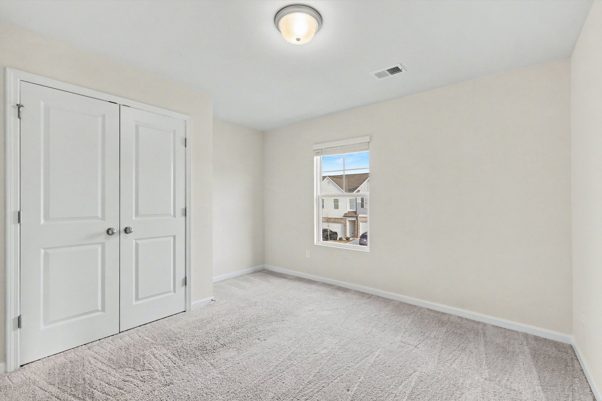 Photo 14 of 17 of 4574 Bishops Ln, Oakwood, GA