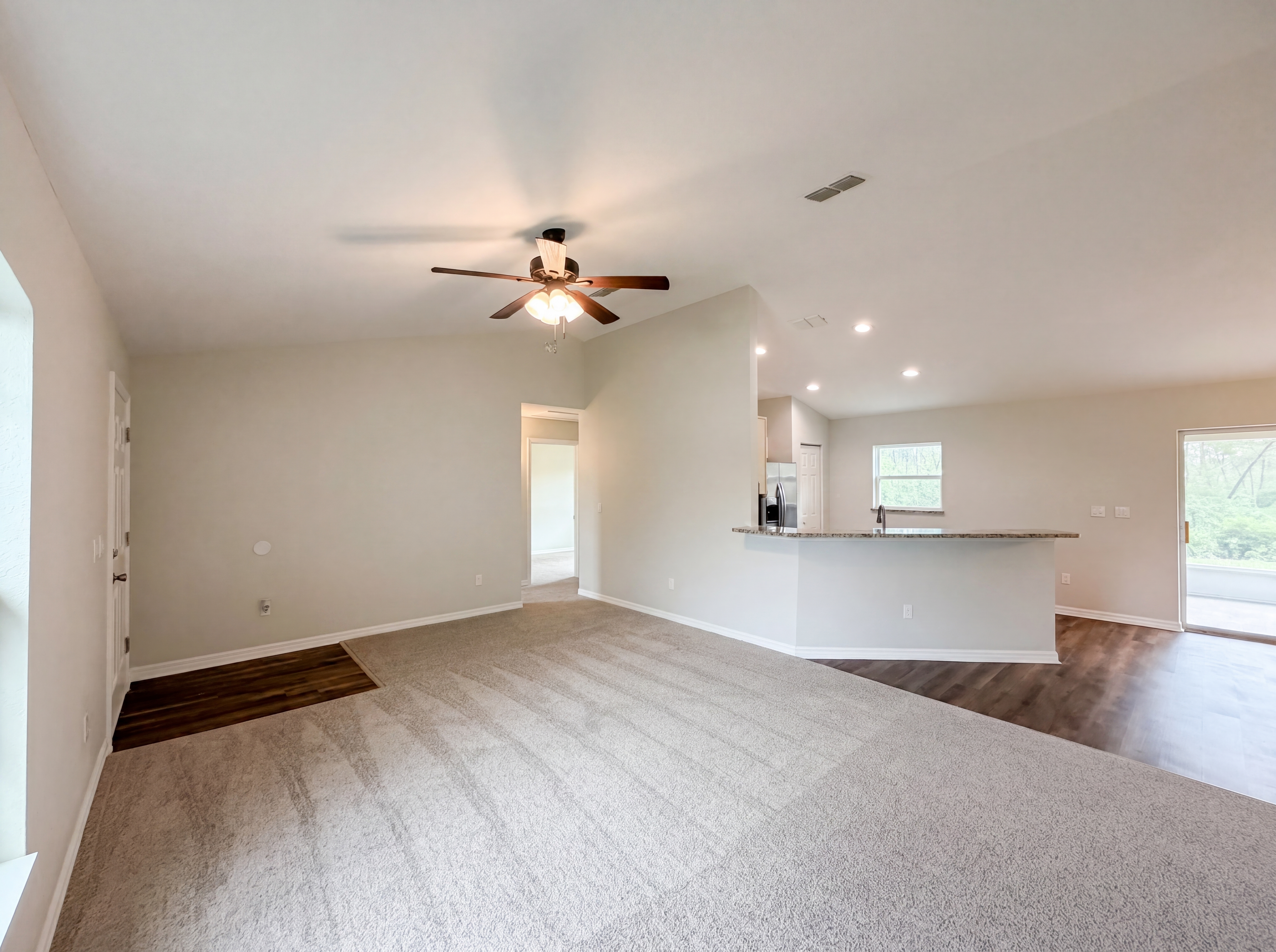 Photo 3 of 19 of 17451 SW 25th Cir, Ocala, FL
