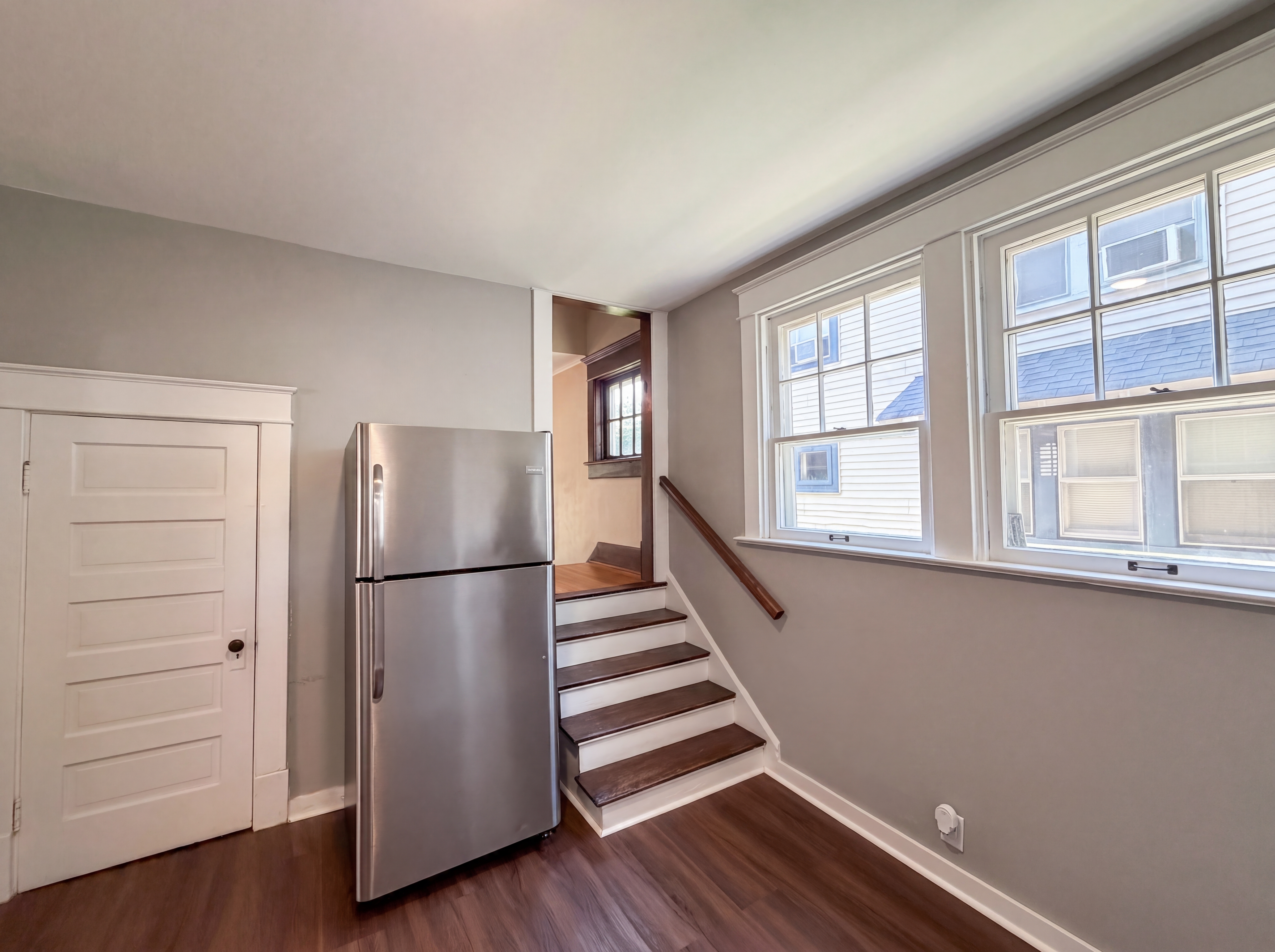 Photo 9 of 23 of 524 N Riley Ave, Indianapolis, IN