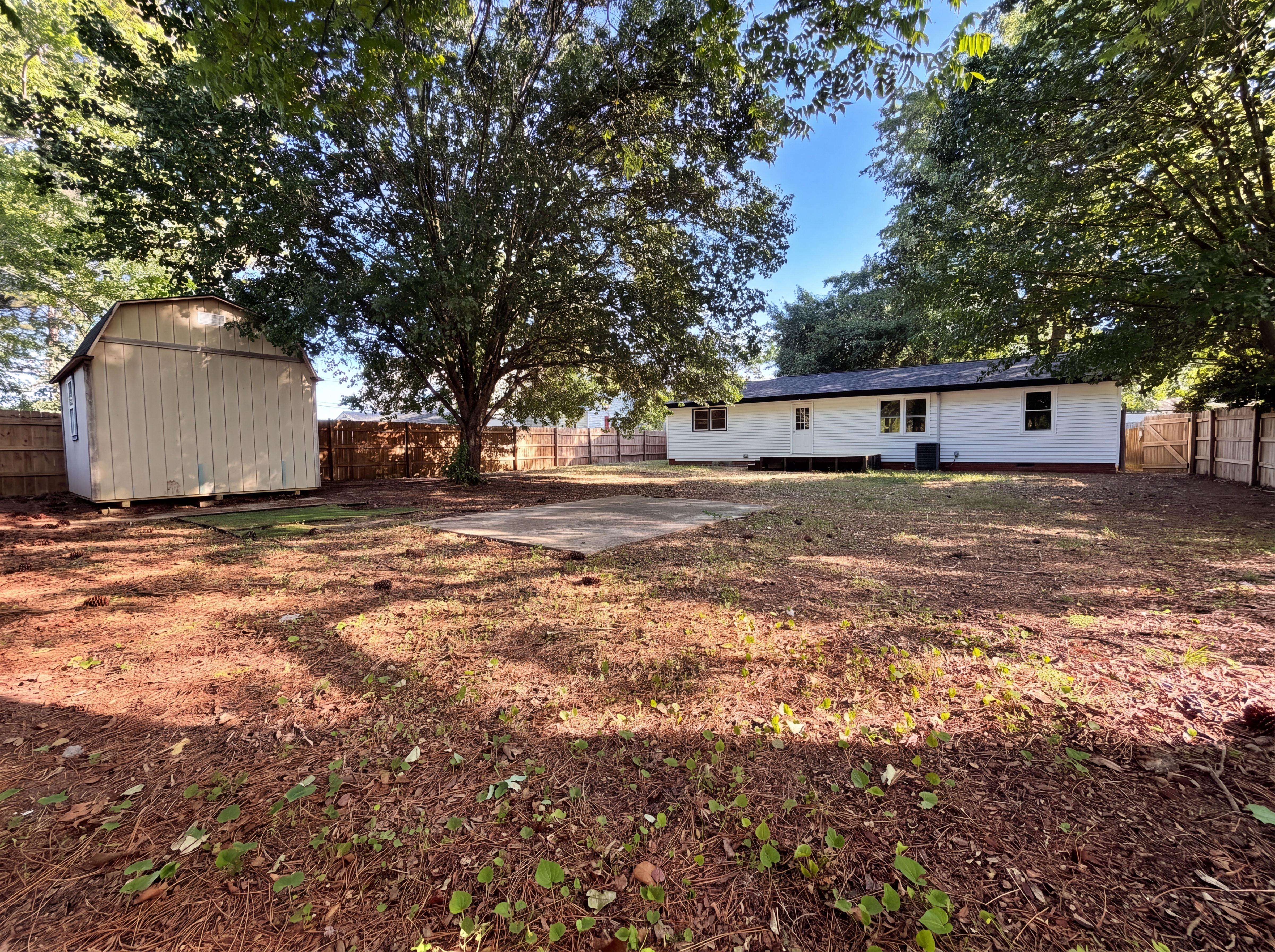Photo 5 of 19 of 107 Starling Street, Pine Level, NC