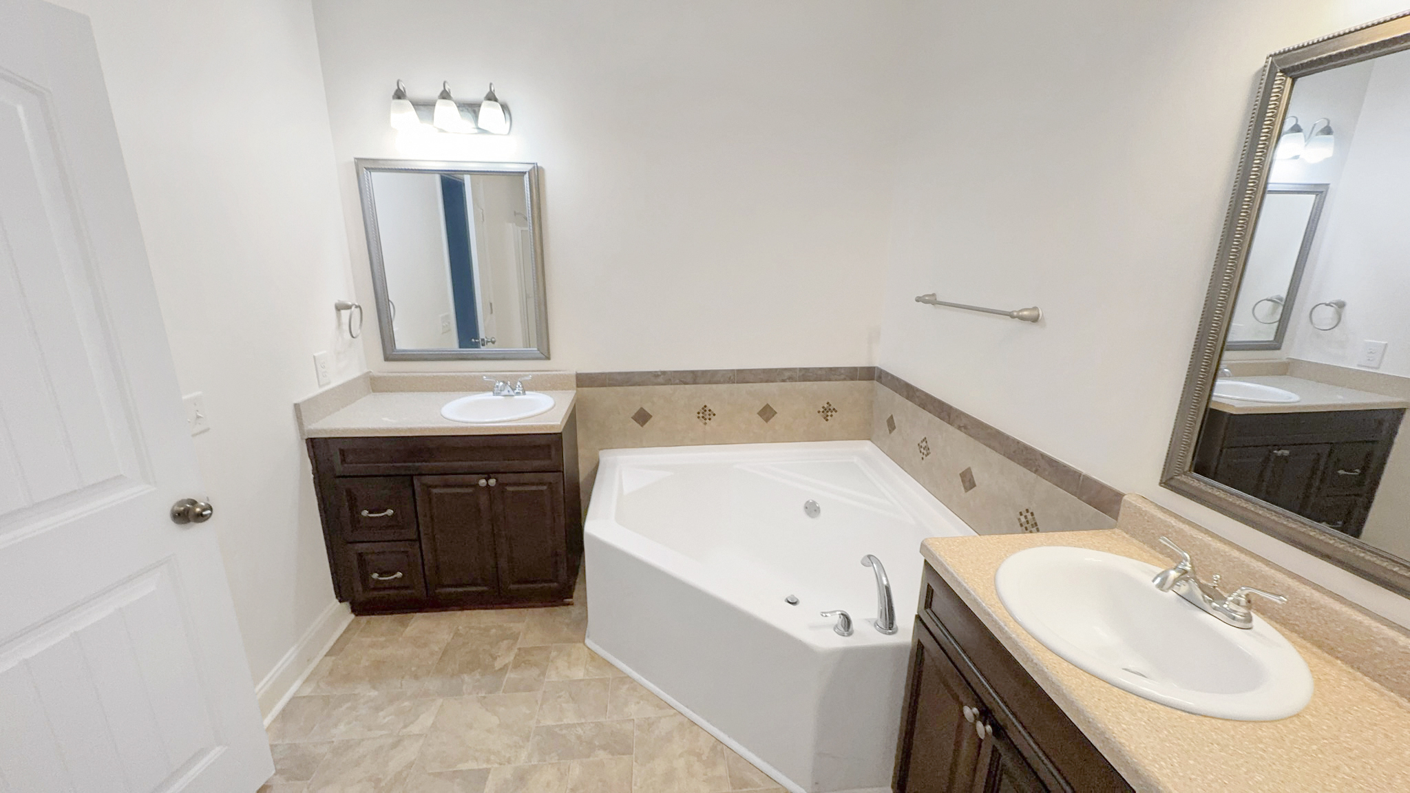 Photo 10 of 13 of 98 Cole Ct SE, Ludowici, GA