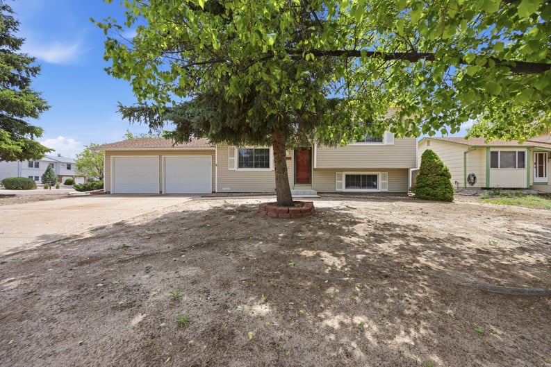 Property photo 1 of 3045 Zephyr Dr