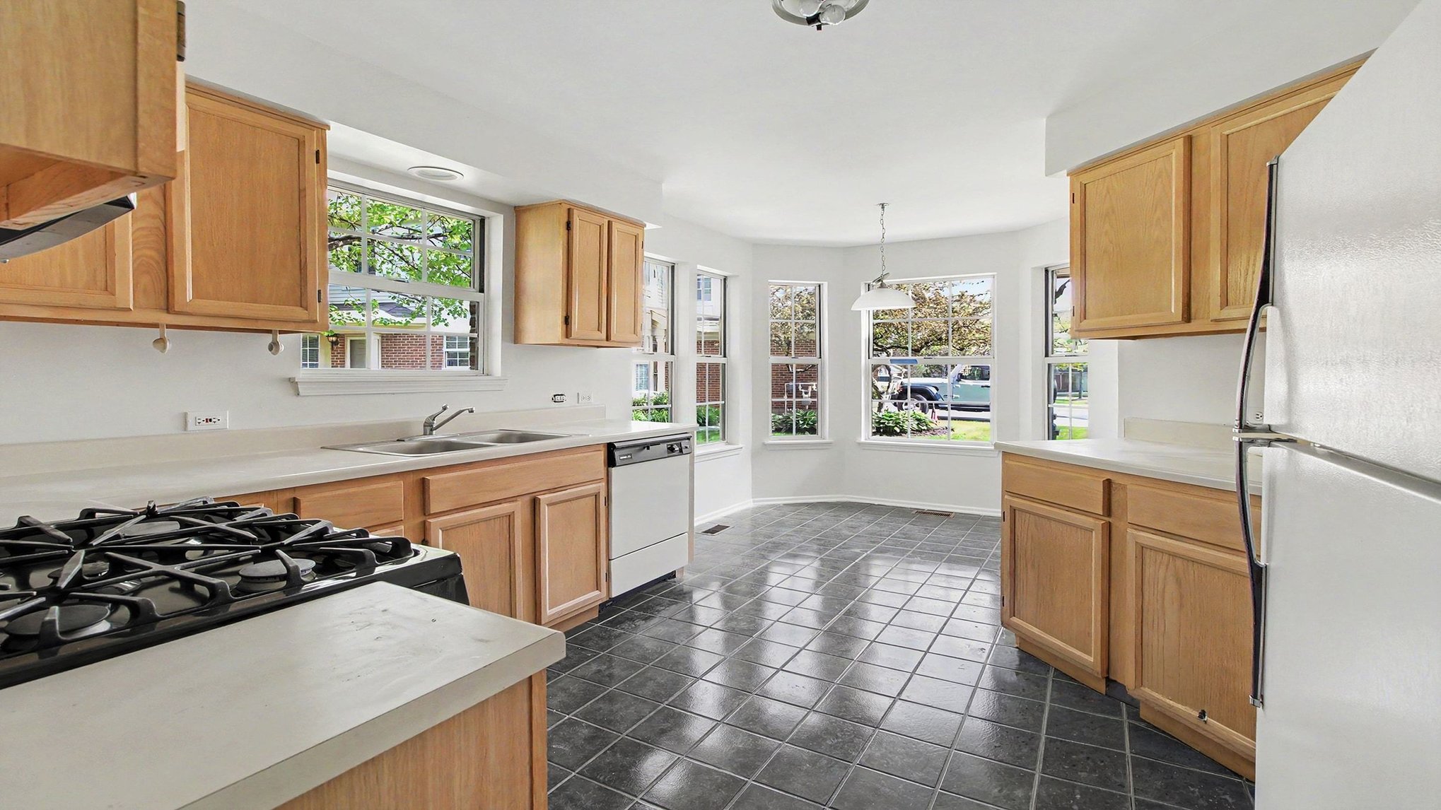 Photo 2 of 13 of 530A Pembrook Ct S, Crystal Lake, IL