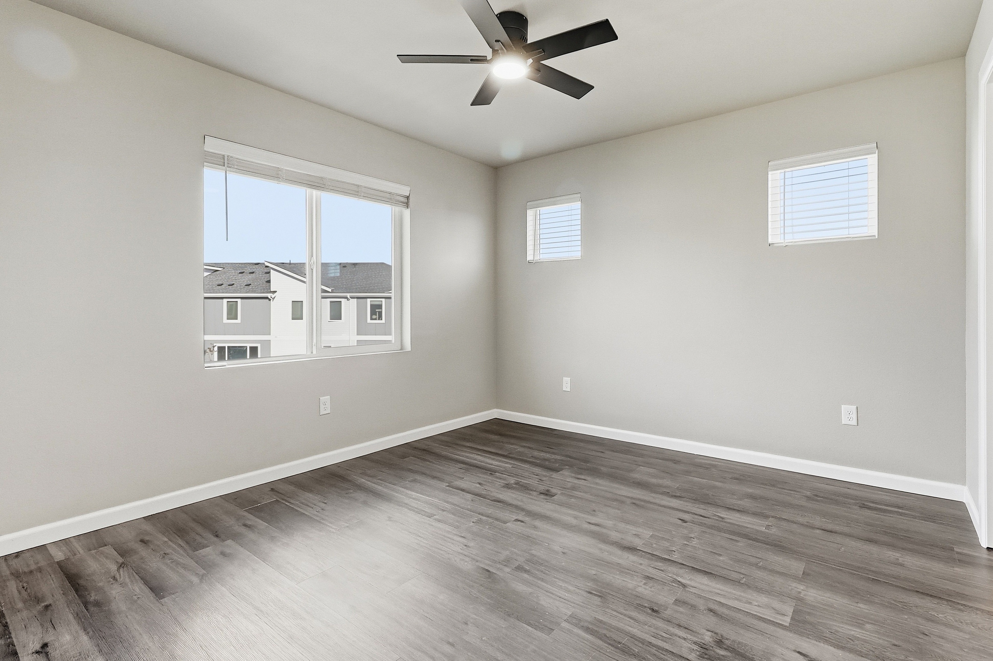Photo 15 of 36 of 22998 SE Cherry St, Black Diamond, WA