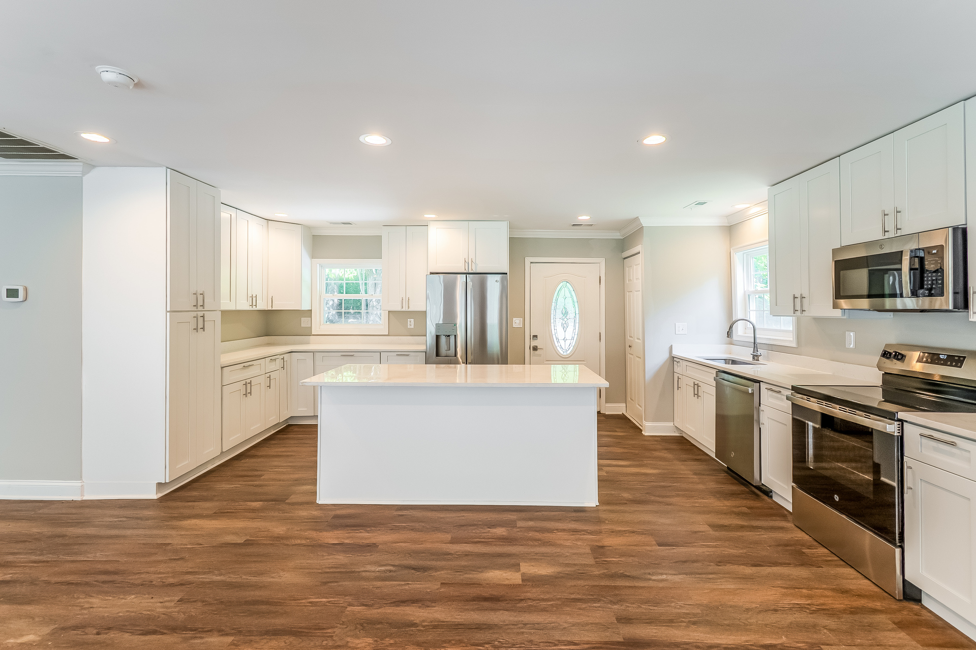 Photo 8 of 20 of 9380 Crystal Ln, Bel Alton, MD