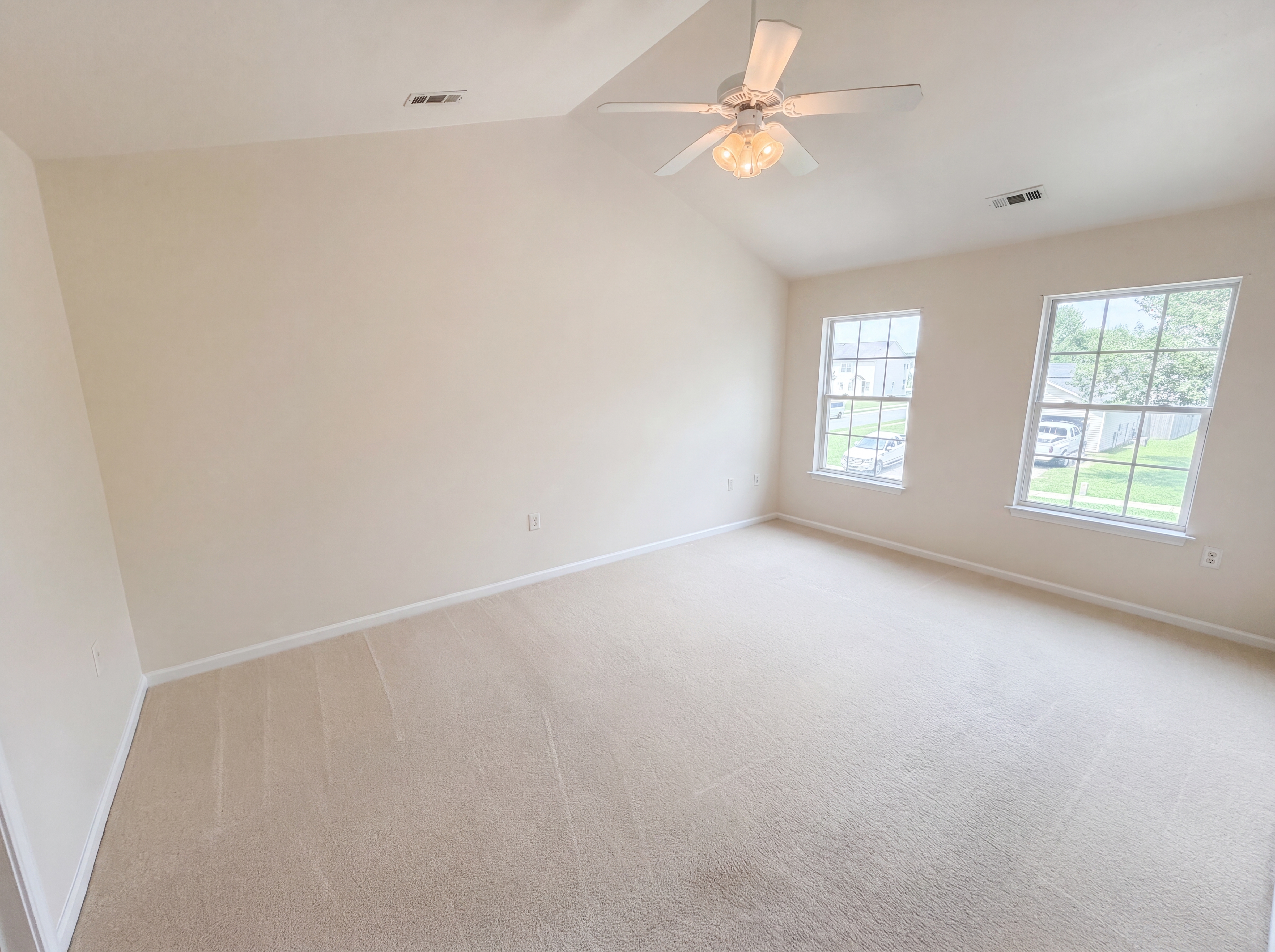 Photo 4 of 19 of 1131 Jordans Pond Ln, Charlotte, NC