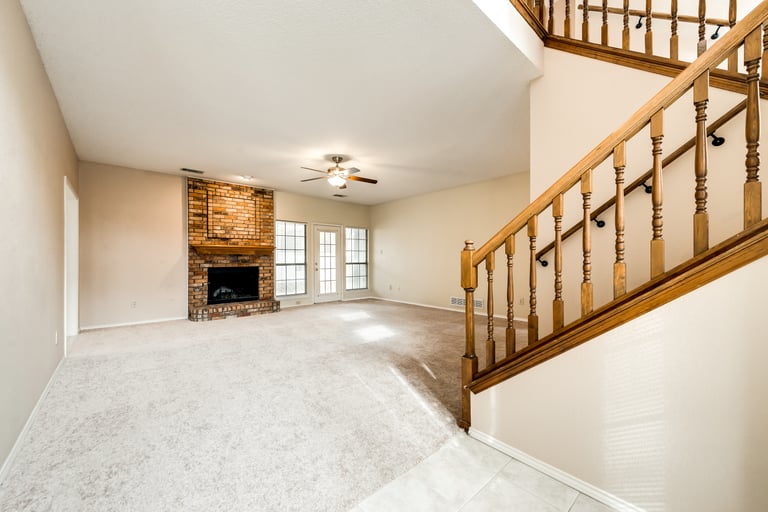 Photo 9 of 23 - 8413 Luna Dr, Rowlett, TX 75088