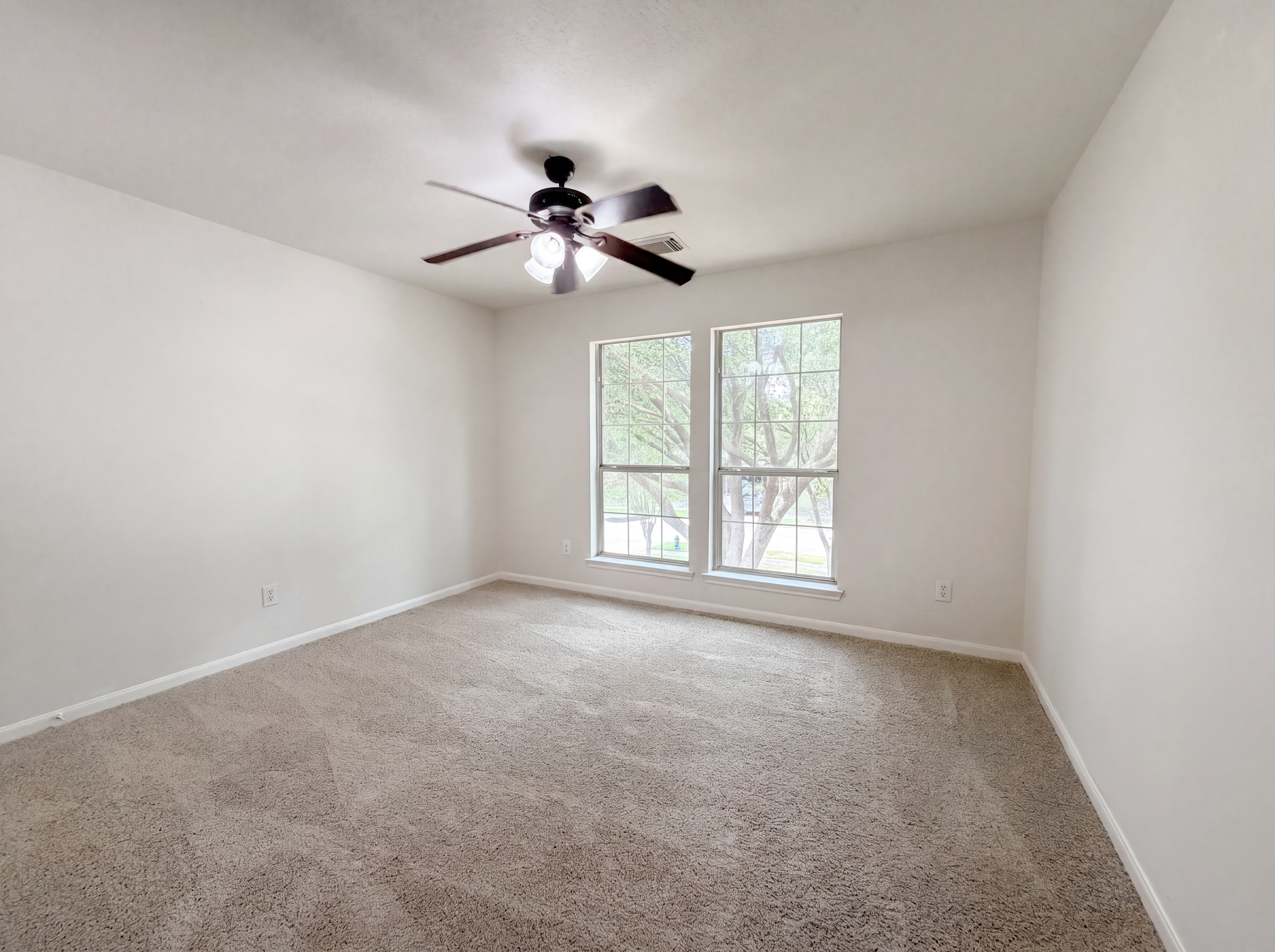 Photo 9 of 23 of 16107 Horseshoe Hill Ct, Cypress, TX