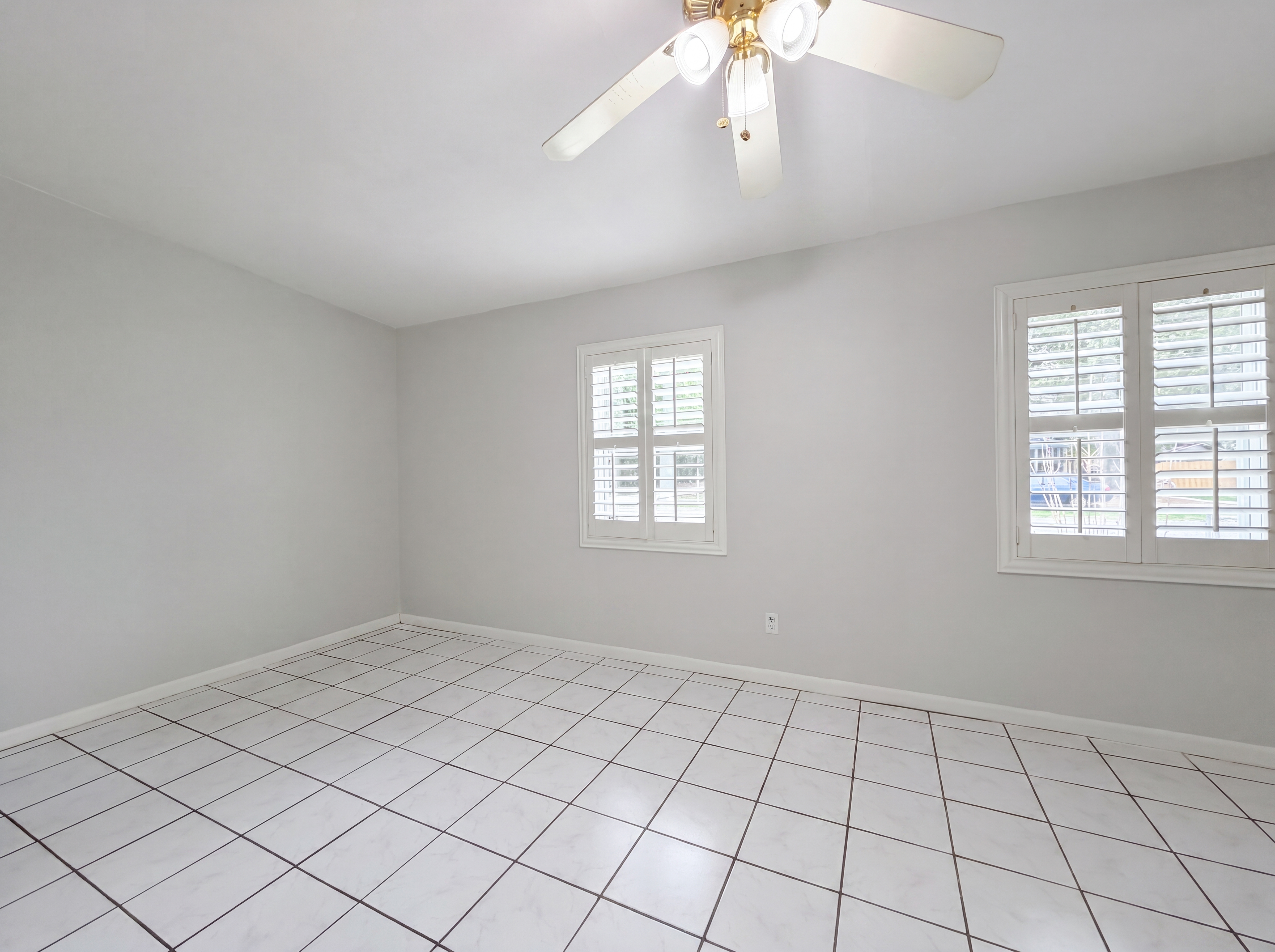 Photo 11 of 23 of 5655 Kimbrell Dr S, Jacksonville, FL