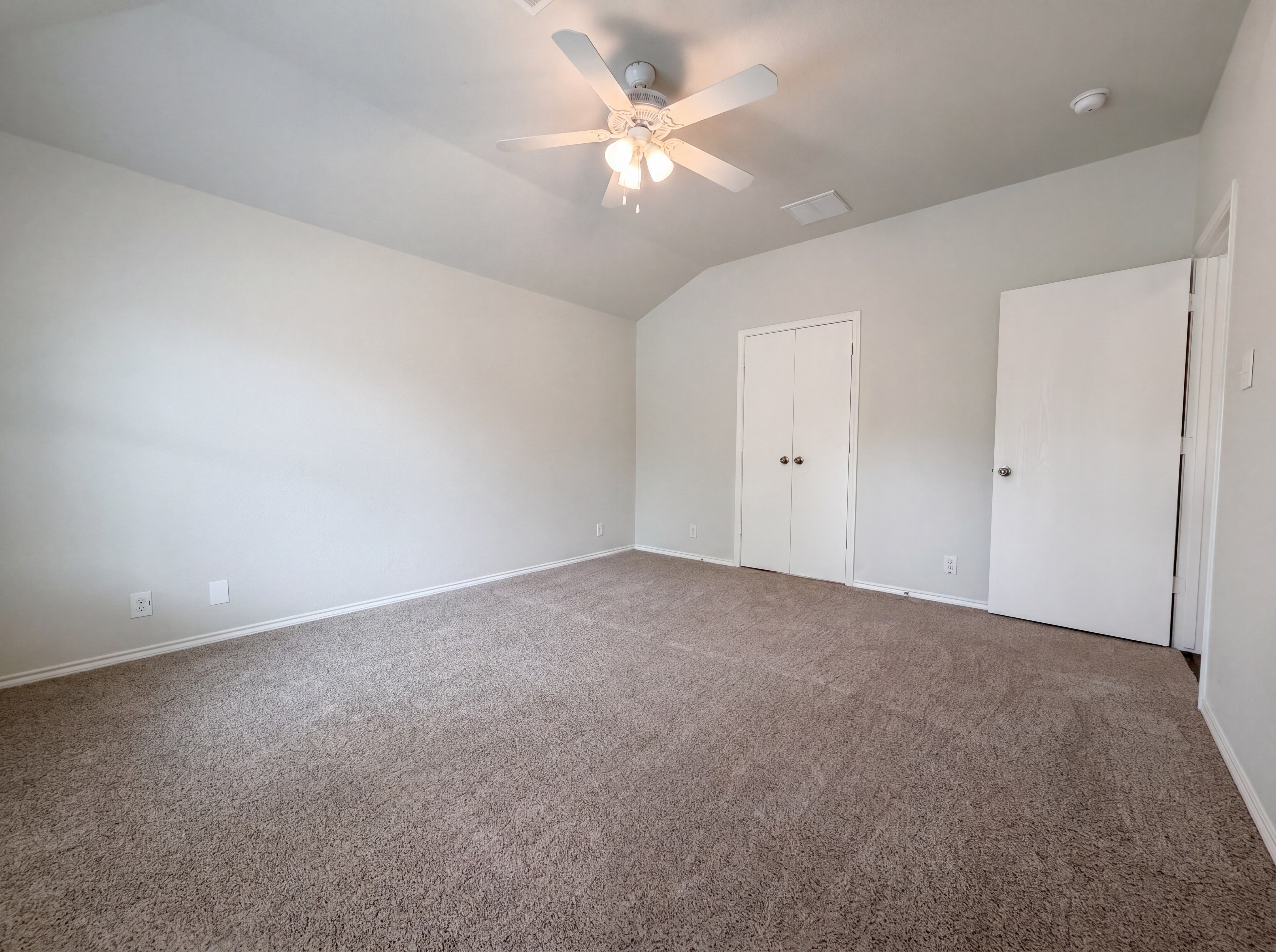 Photo 11 of 16 of 333 Longhorn Way, Cibolo, TX