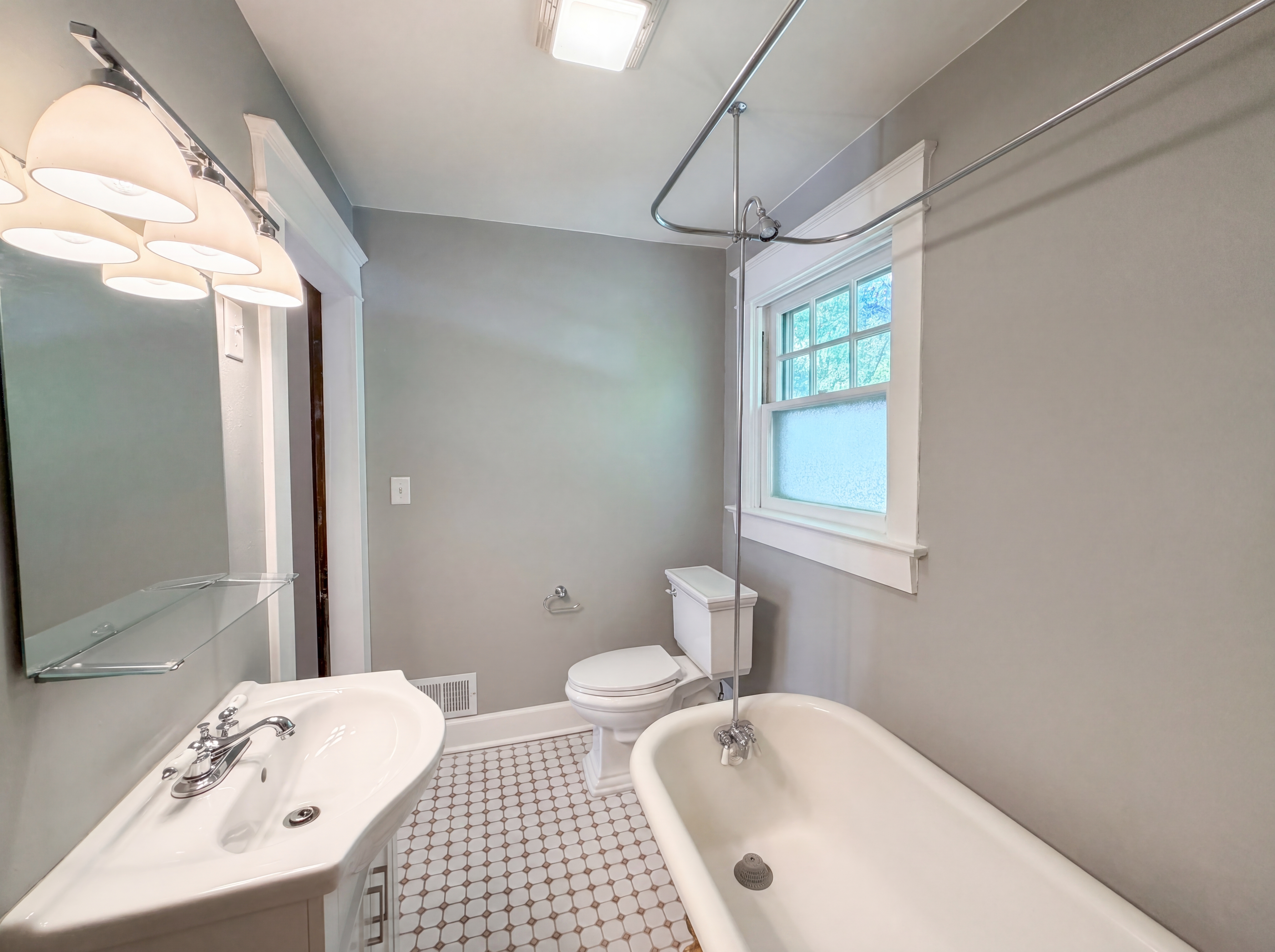 Photo 15 of 23 of 524 N Riley Ave, Indianapolis, IN