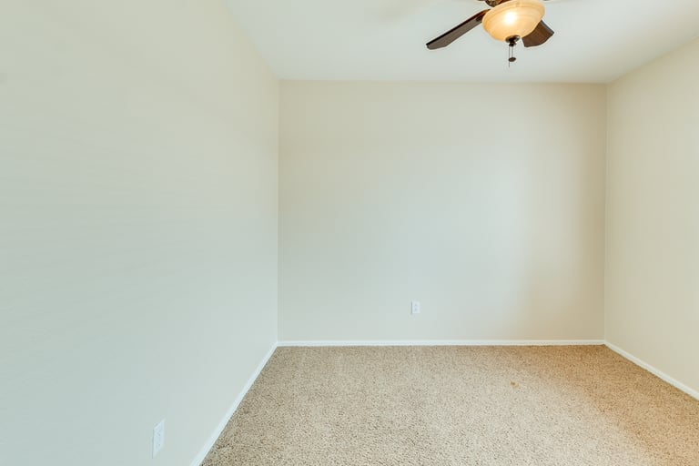 Photo 15 of 25 - 8546 W El Caminito Dr, Peoria, AZ 85345