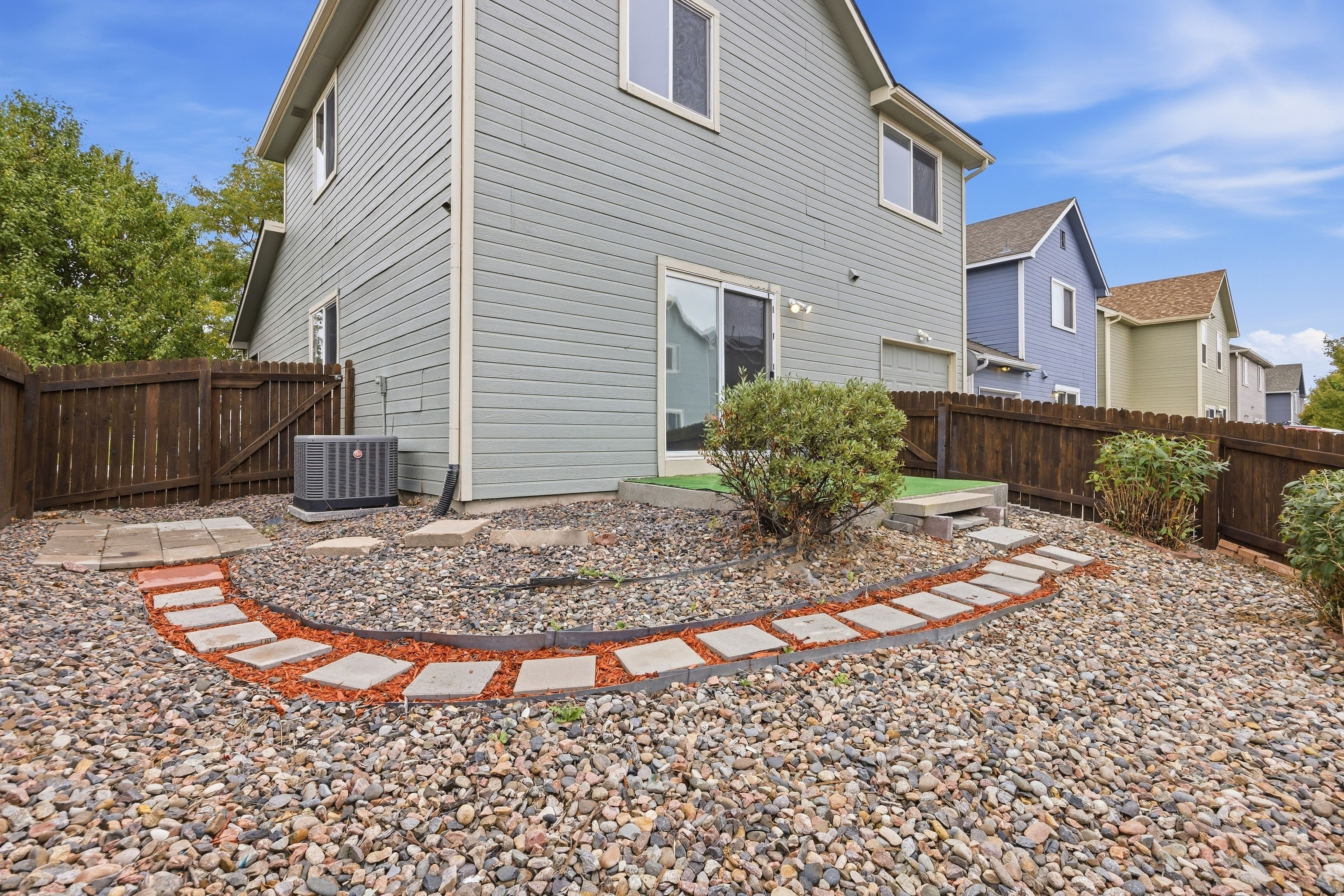 Photo 5 of 26 of 6148 Scottsbluff Dr, Colorado Springs, CO