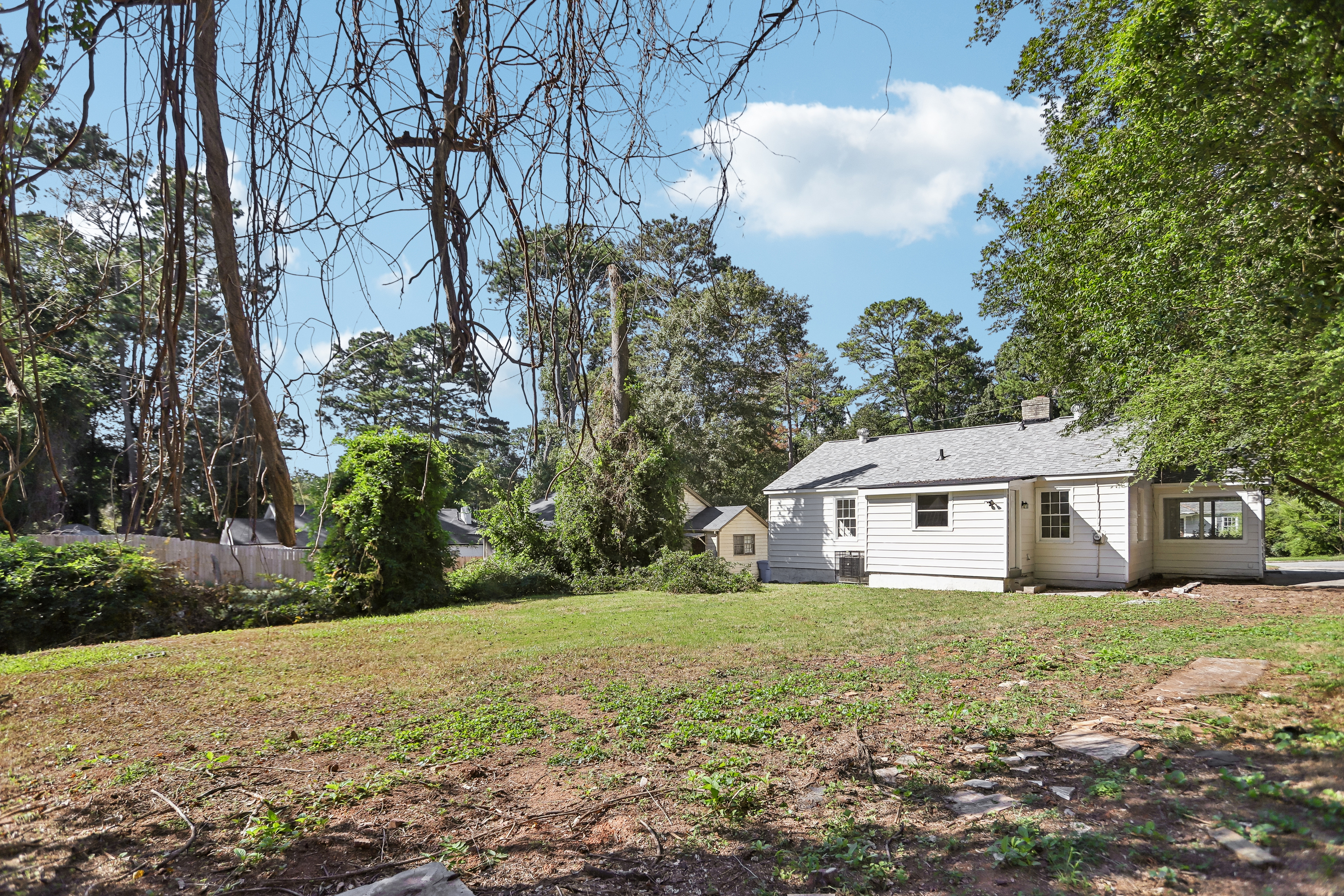 Photo 51 of 53 of 1330 Lynford Dr SW, Atlanta, GA