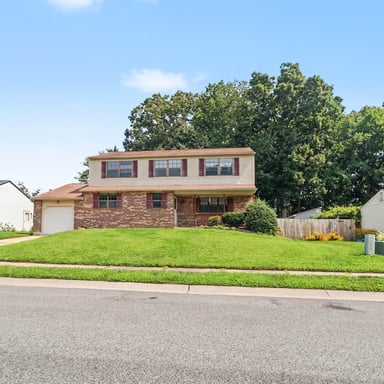 Property photo 2 of 737 Fox Chase Cir