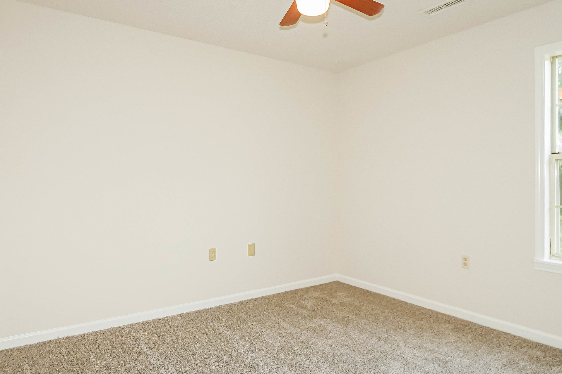 Photo 15 of 21 of 291 Wellington Way, Atoka, TN