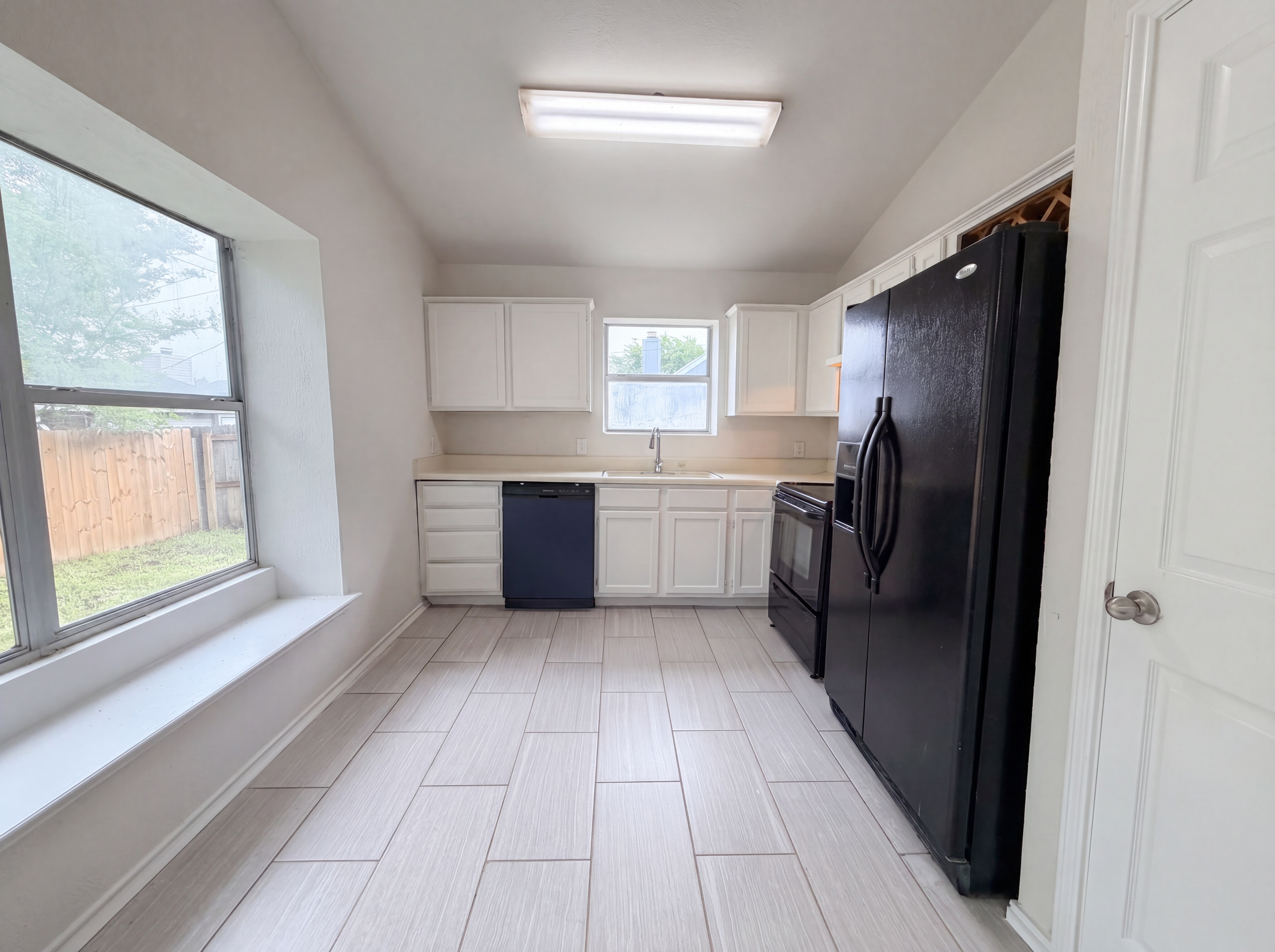 Photo 2 of 16 of 612 Pecos Dr, Temple, TX