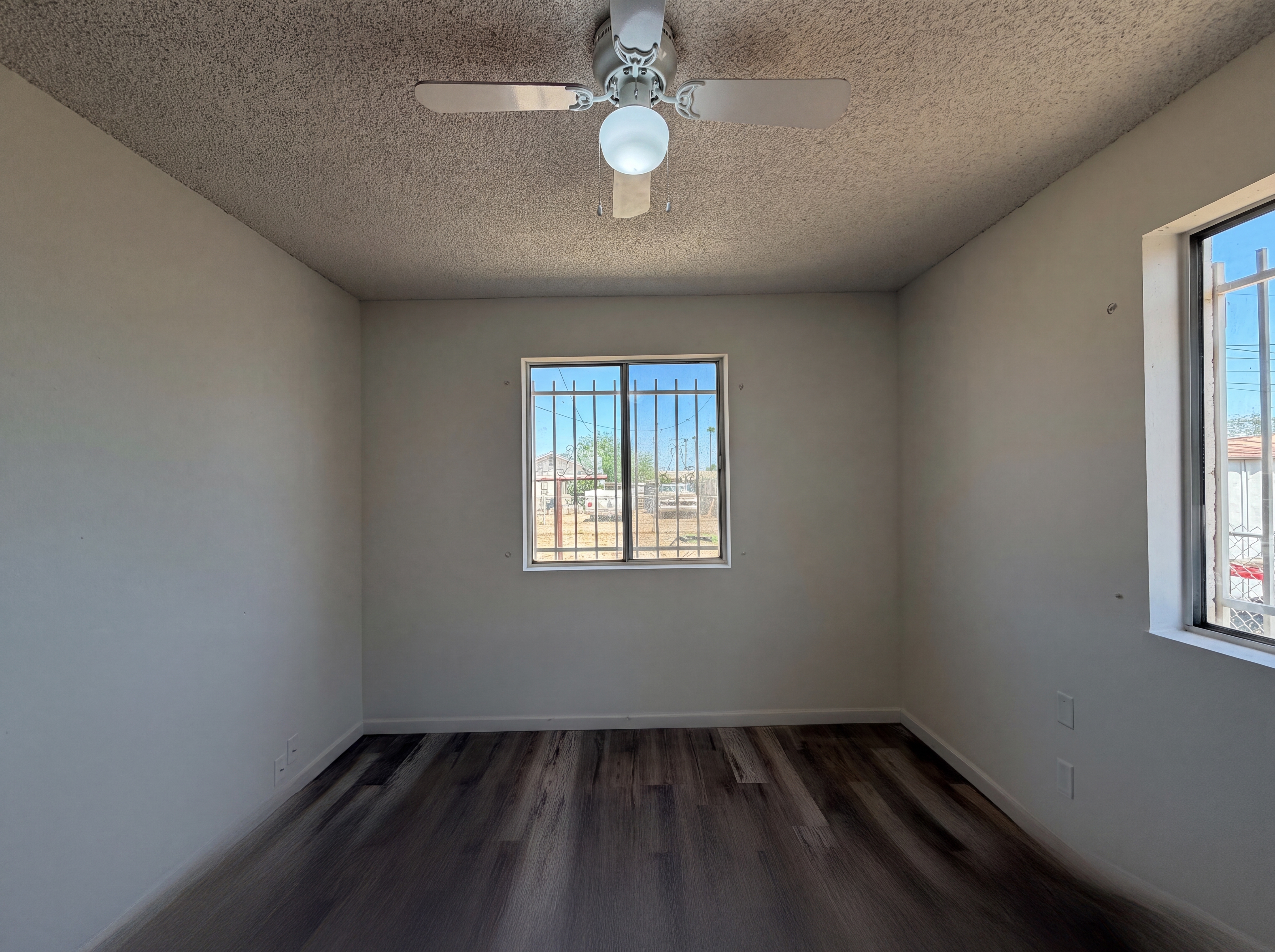 Photo 14 of 17 of 4451 S 20th St, Phoenix, AZ