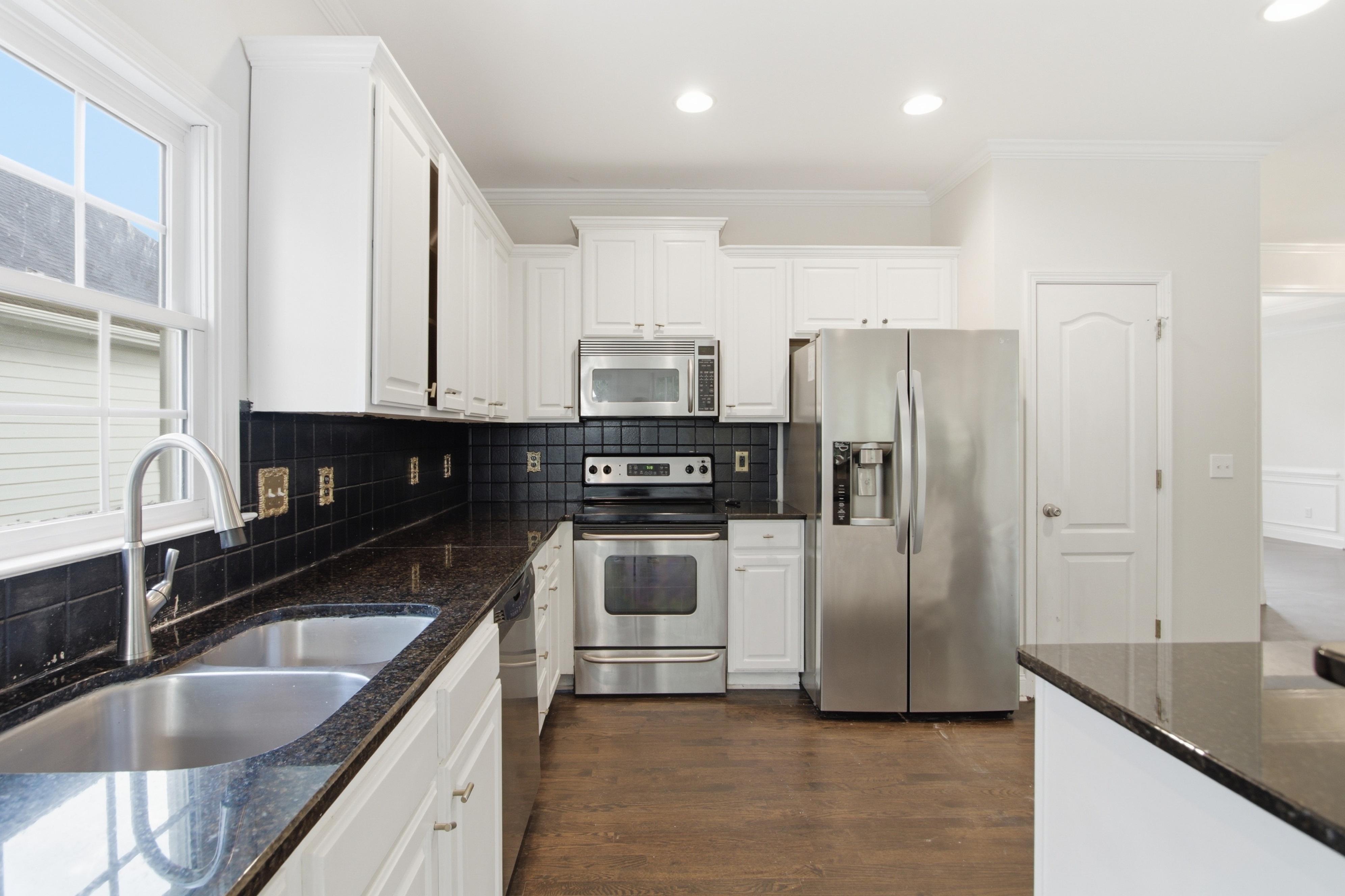 Photo 15 of 61 of 1028 River Forest Pt, Lawrenceville, GA