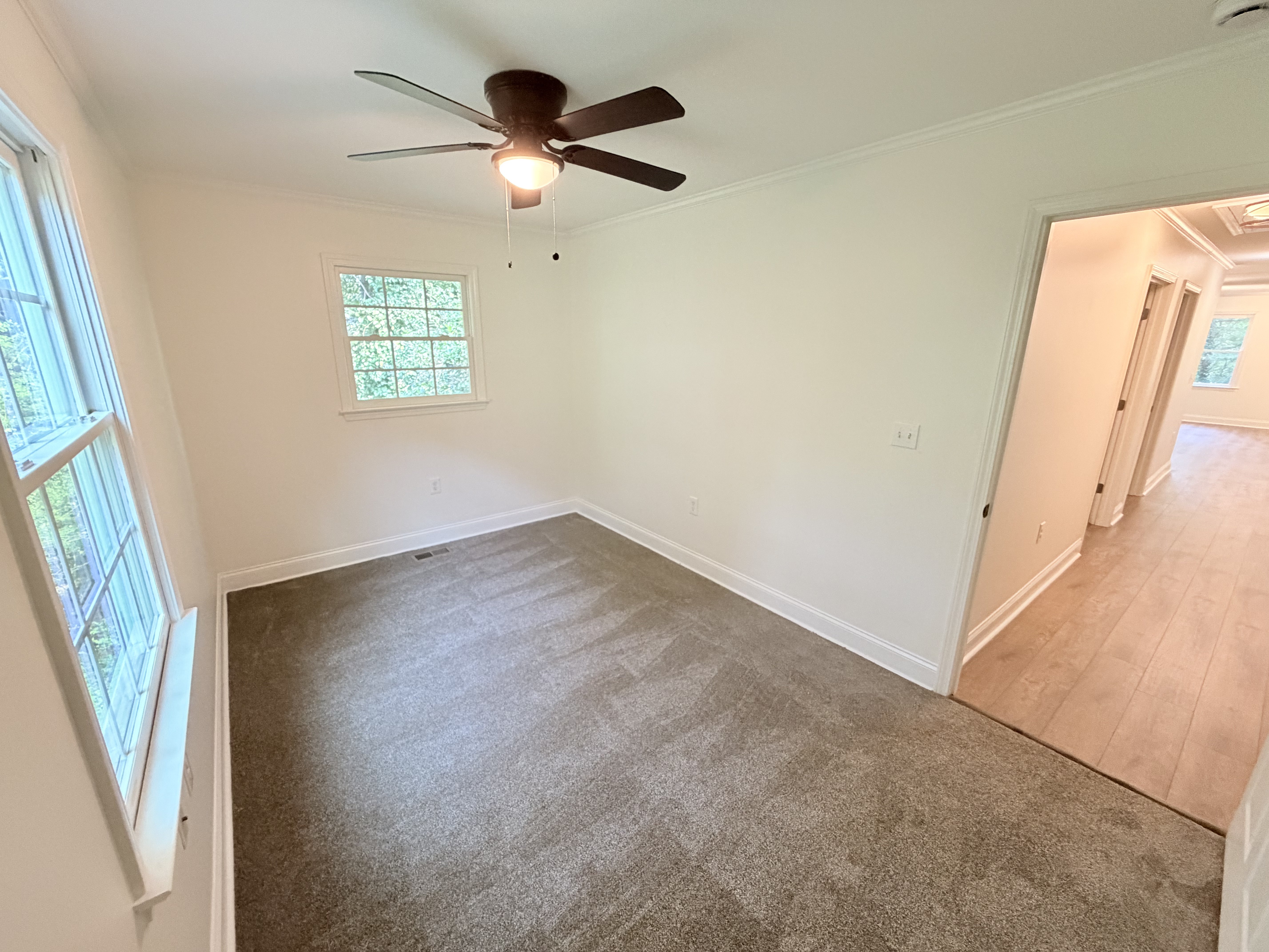 Photo 14 of 22 of 2674 Skylane Dr, Marietta, GA