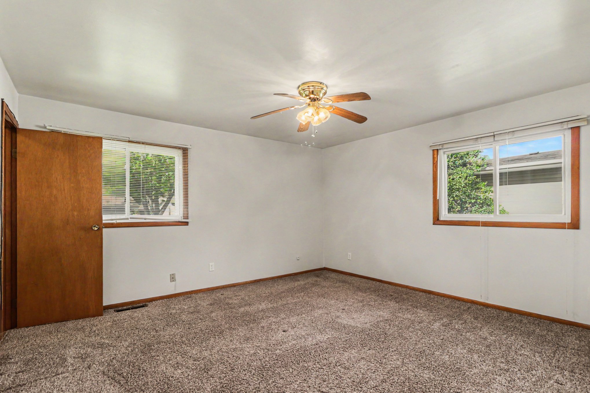 Photo 4 of 16 of 404 Sable Dr, Valparaiso, IN